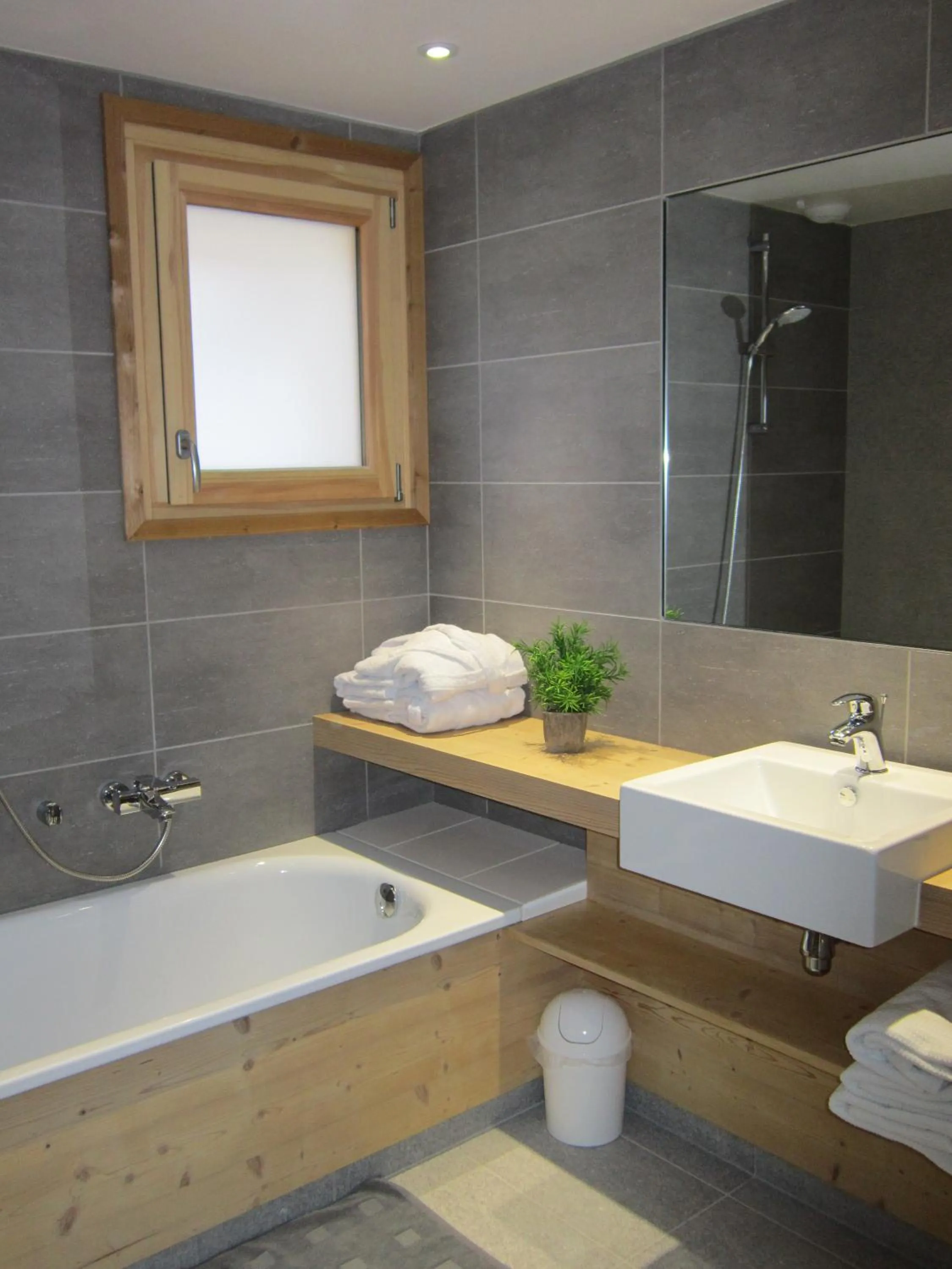 Bathroom in Logis Hotel Gai Soleil