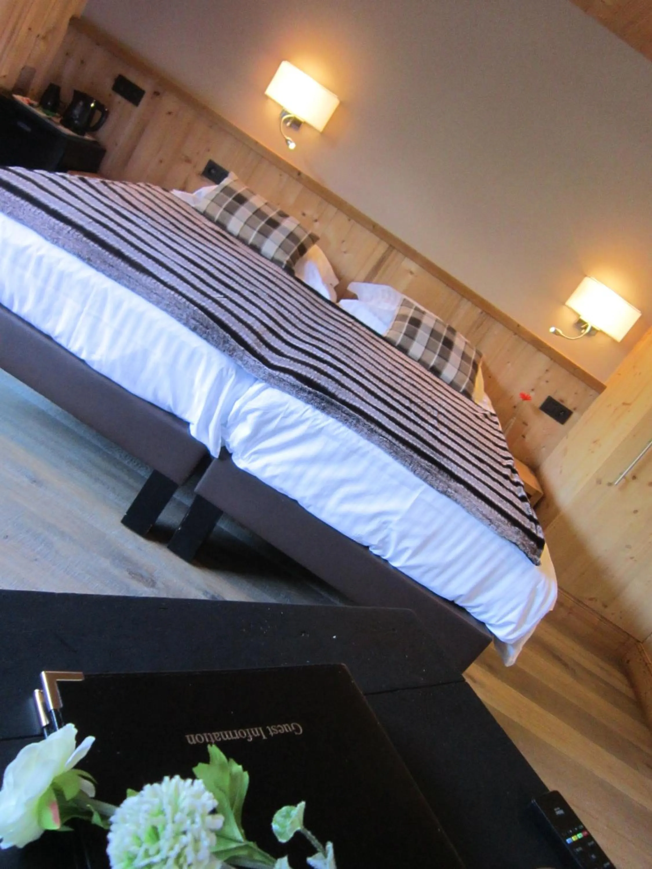 Bedroom, Bed in Logis Hotel Gai Soleil