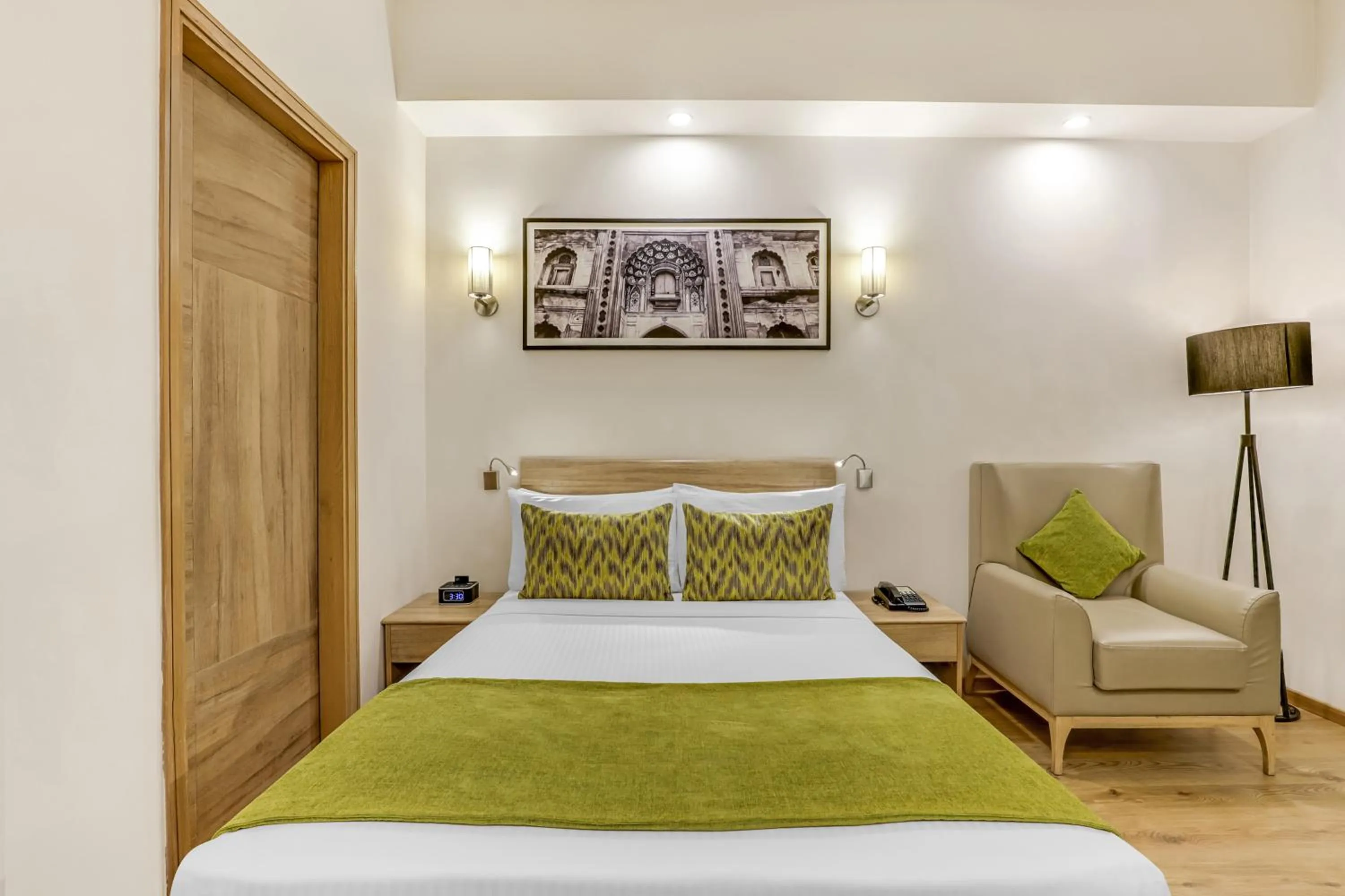 Bedroom, Bed in Lemon Tree Premier City Center