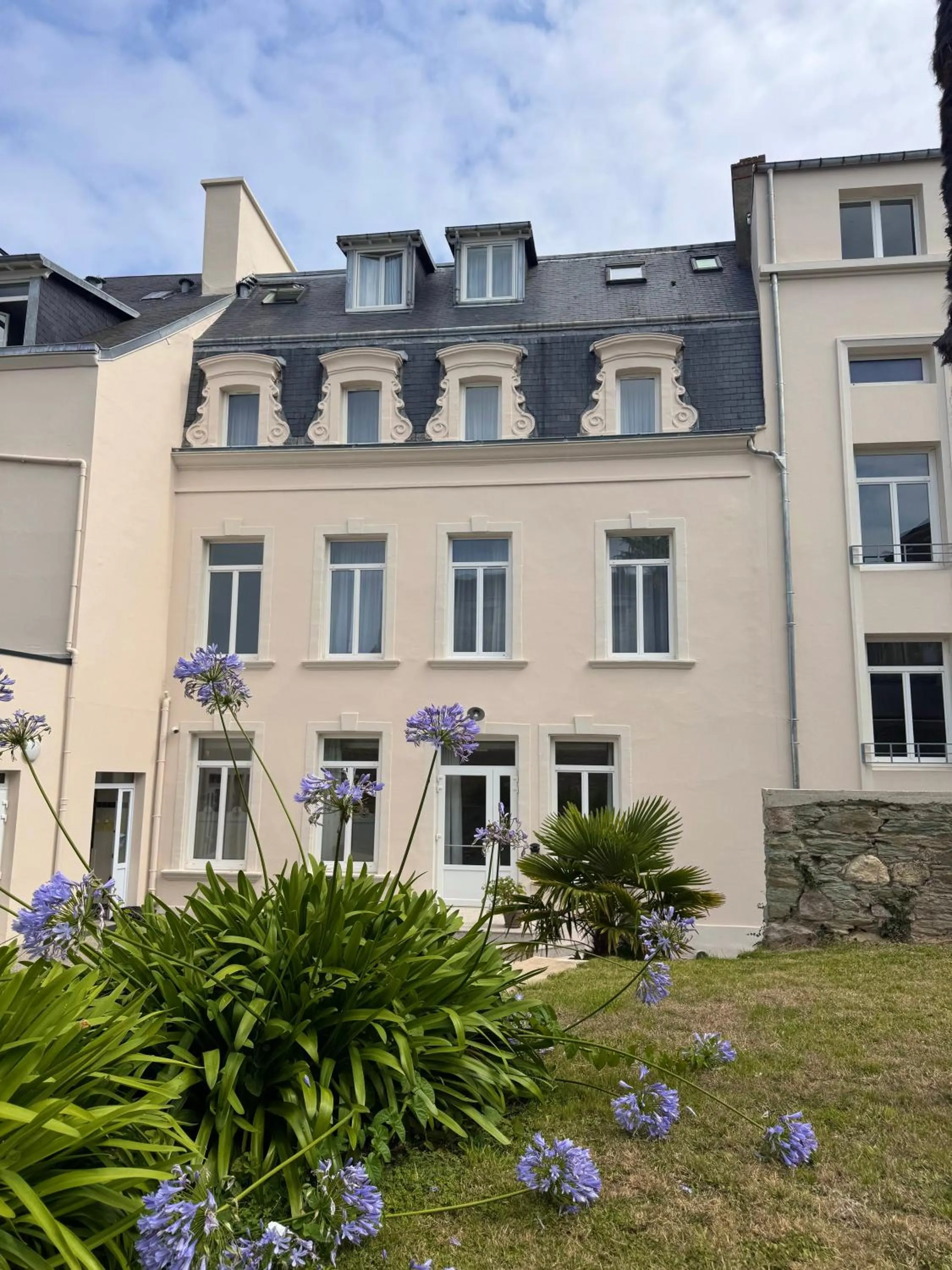 Property building in Hotel Le Cercle