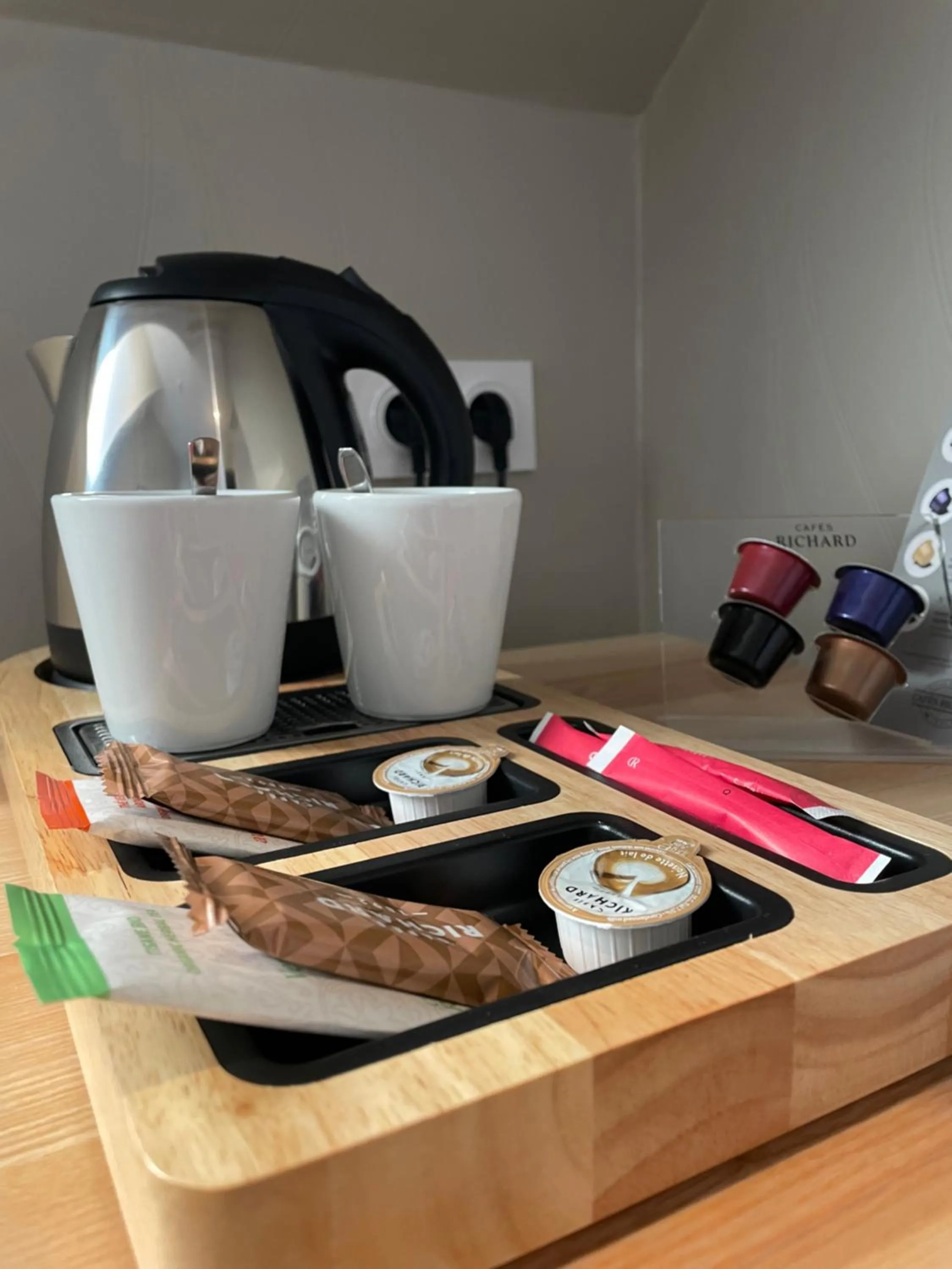 Coffee/tea facilities in Hotel Le Cercle