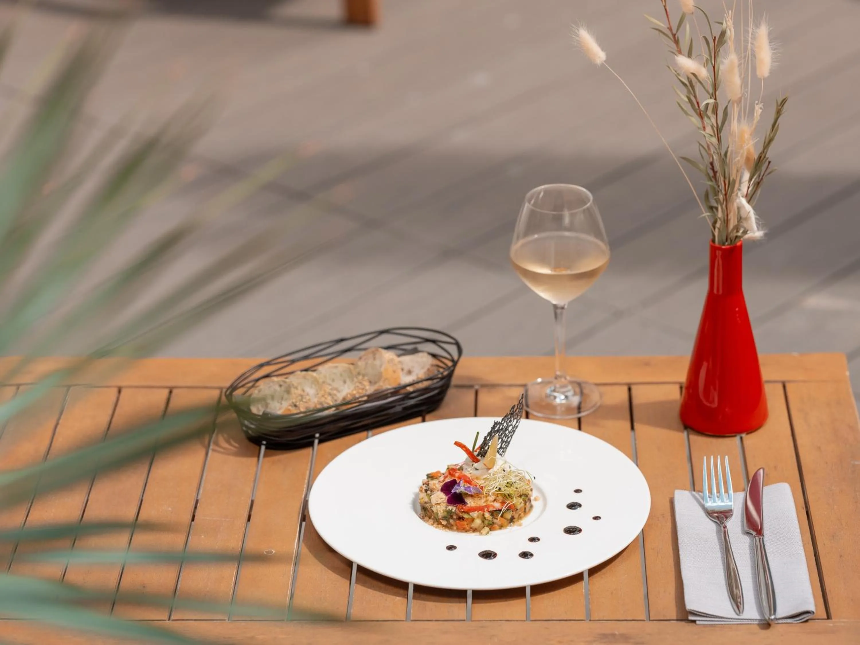 Restaurant/places to eat in Holiday Inn Toulouse Airport by IHG