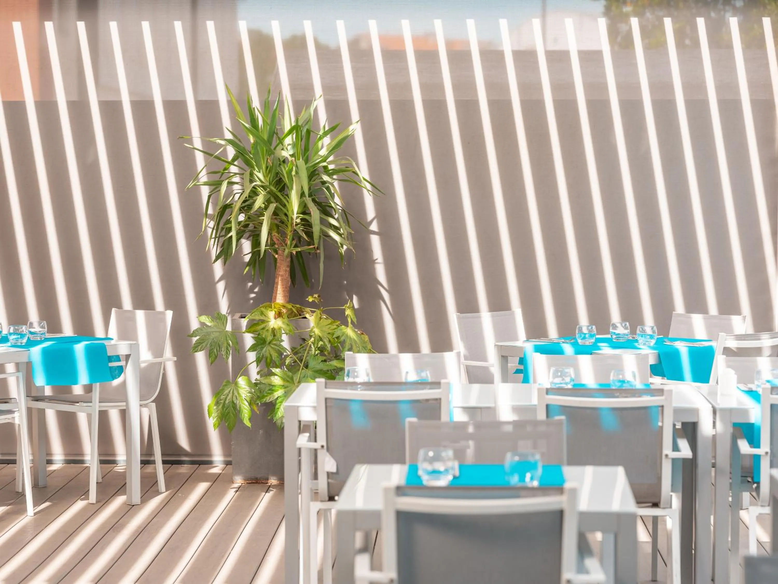 Patio in Holiday Inn Toulouse Airport by IHG