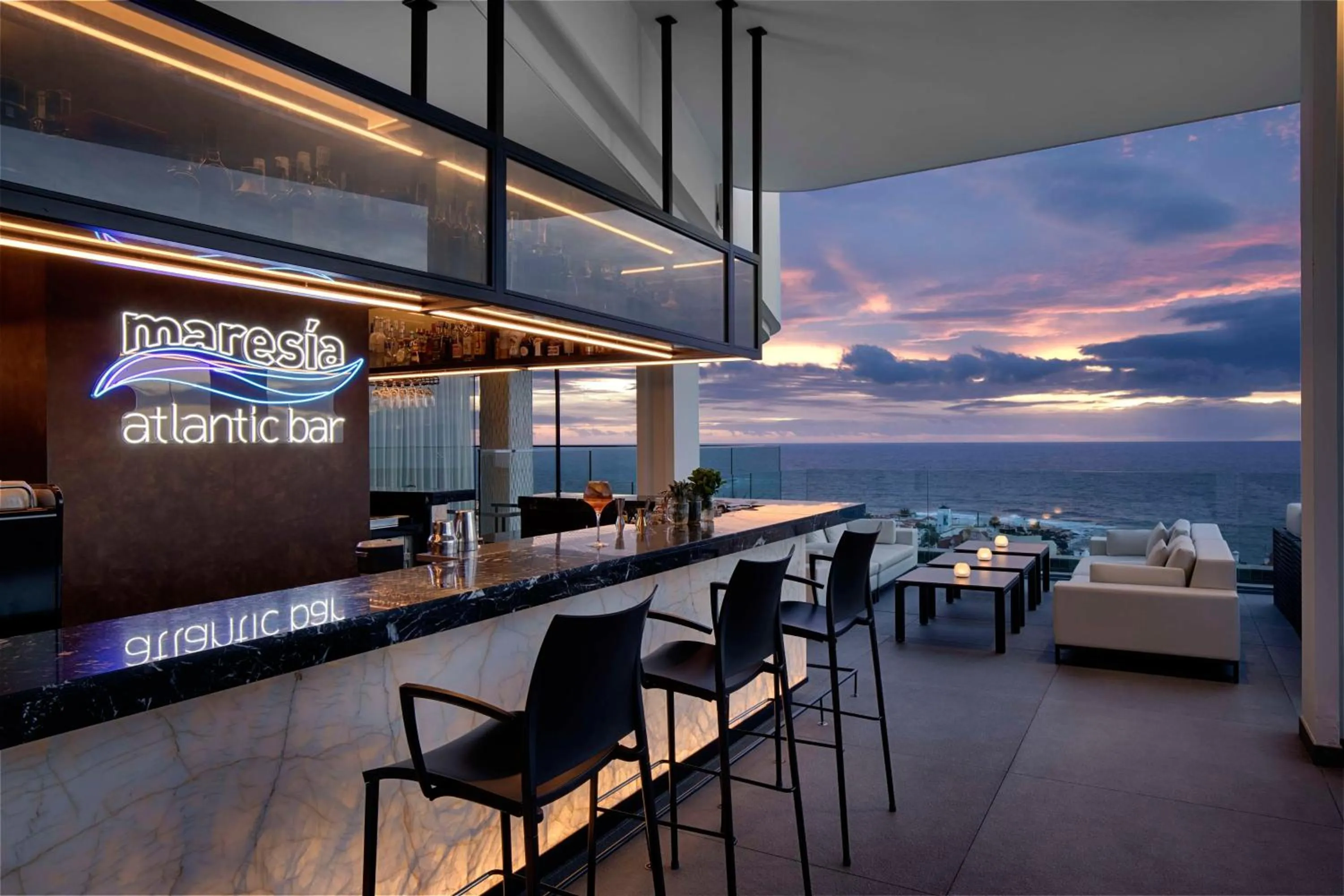 Lounge or bar in Royal Hideaway Corales Beach - Adults Only