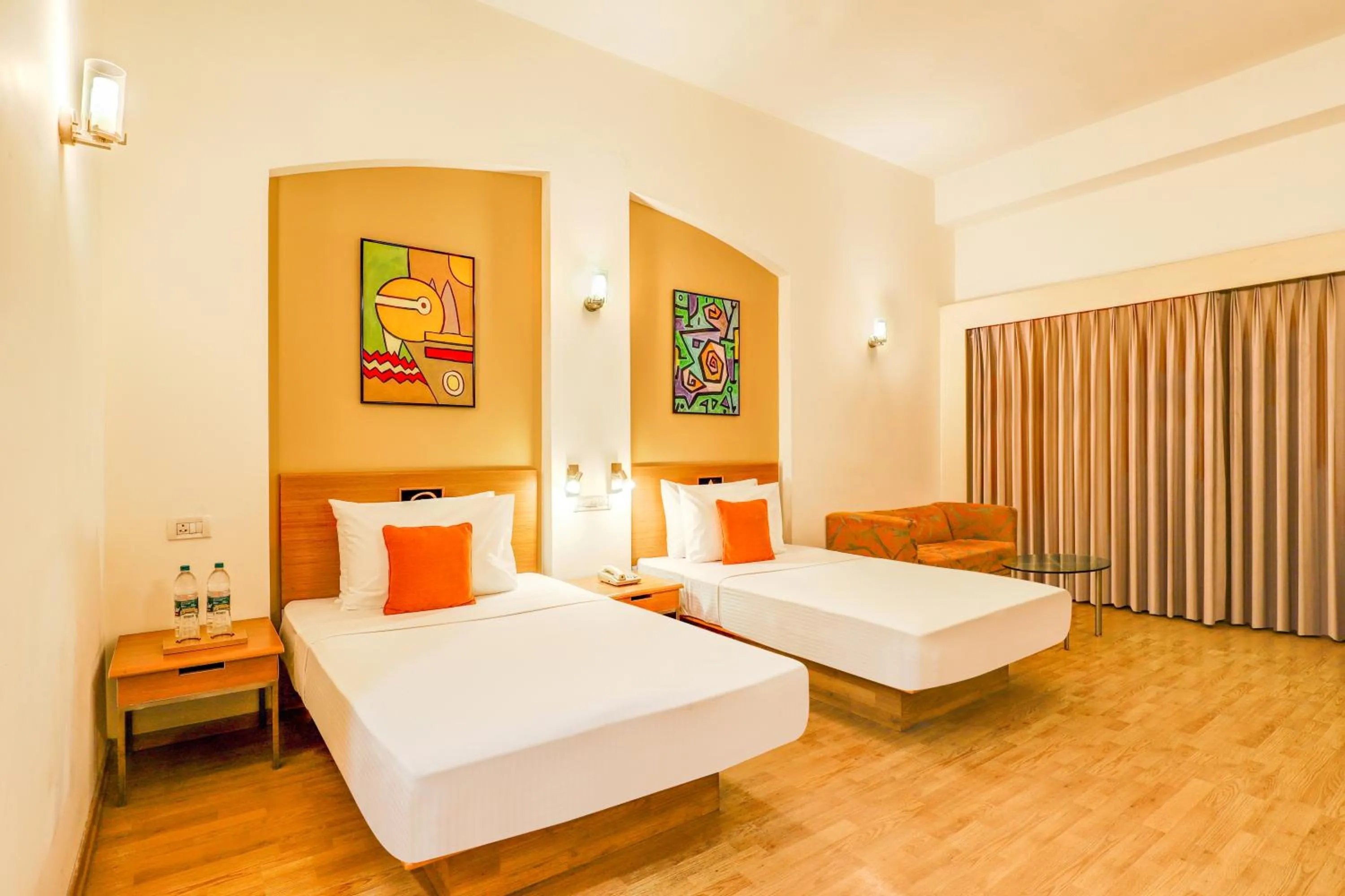 Bed in Lemon Tree Hotel, East Delhi Mall, Kaushambi