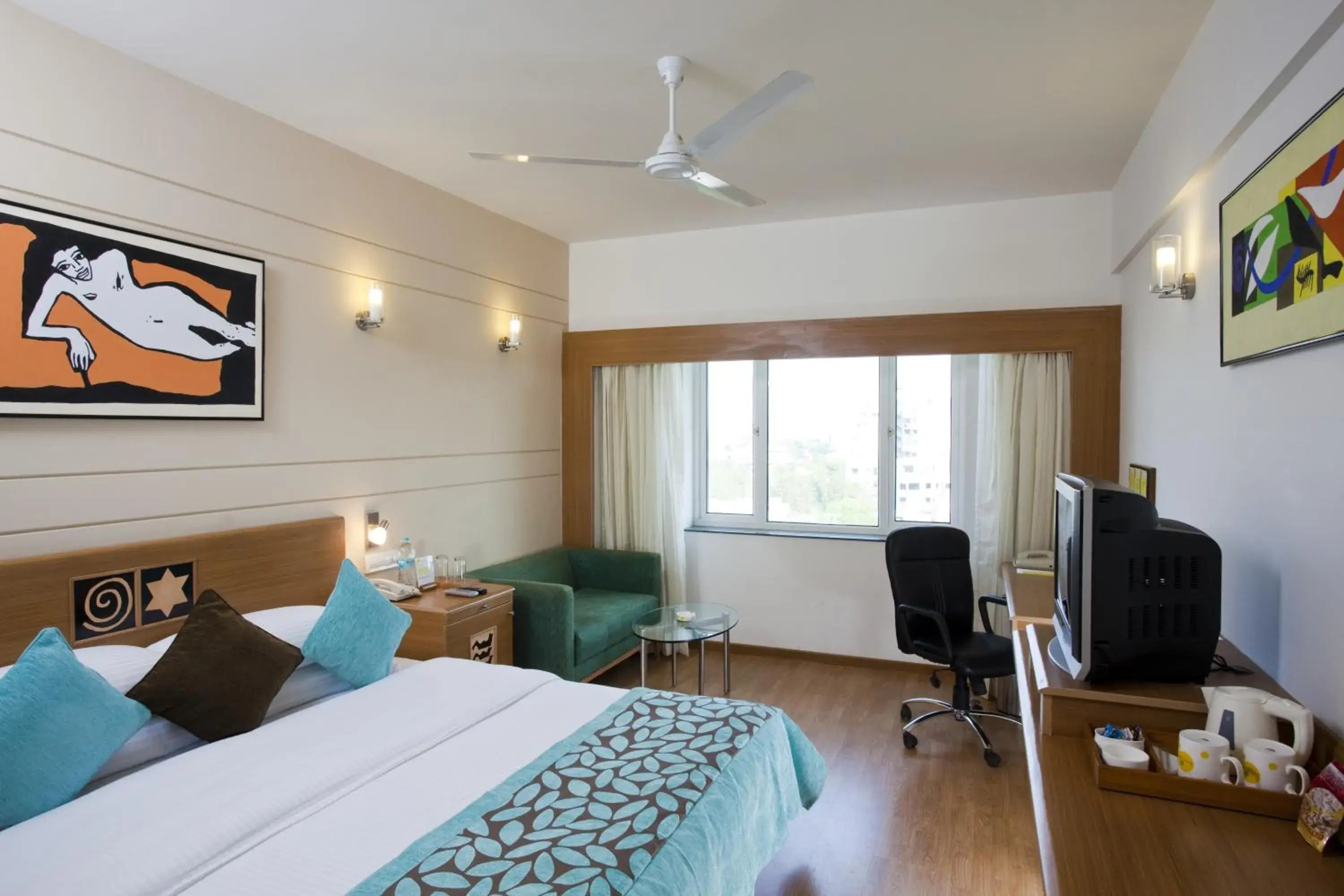 Business Room in Lemon Tree Hotel, East Delhi Mall, Kaushambi Business Room in Lemon Tree Hotel, East Delhi Mall, Kaushambi