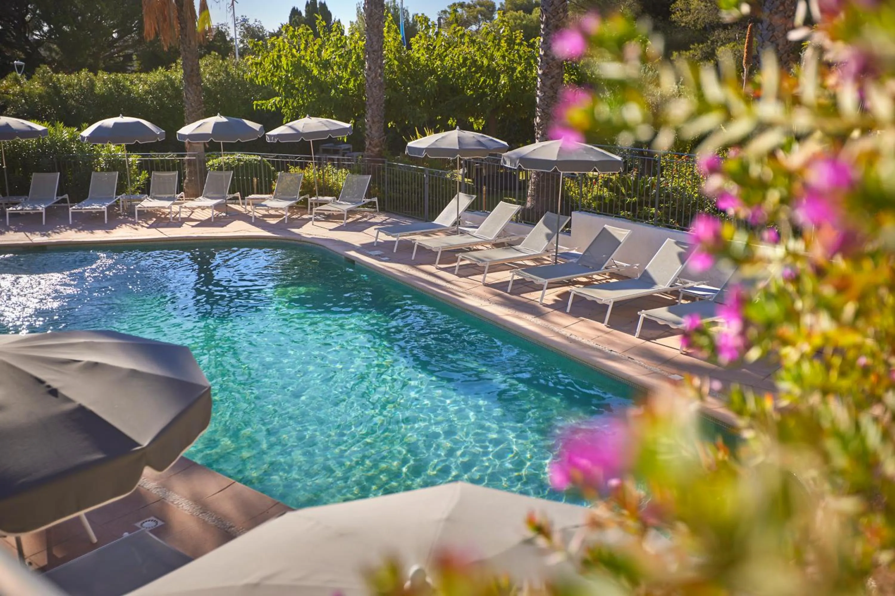 Swimming pool in Van der Valk Hotel Le Catalogne Saint Aygulf