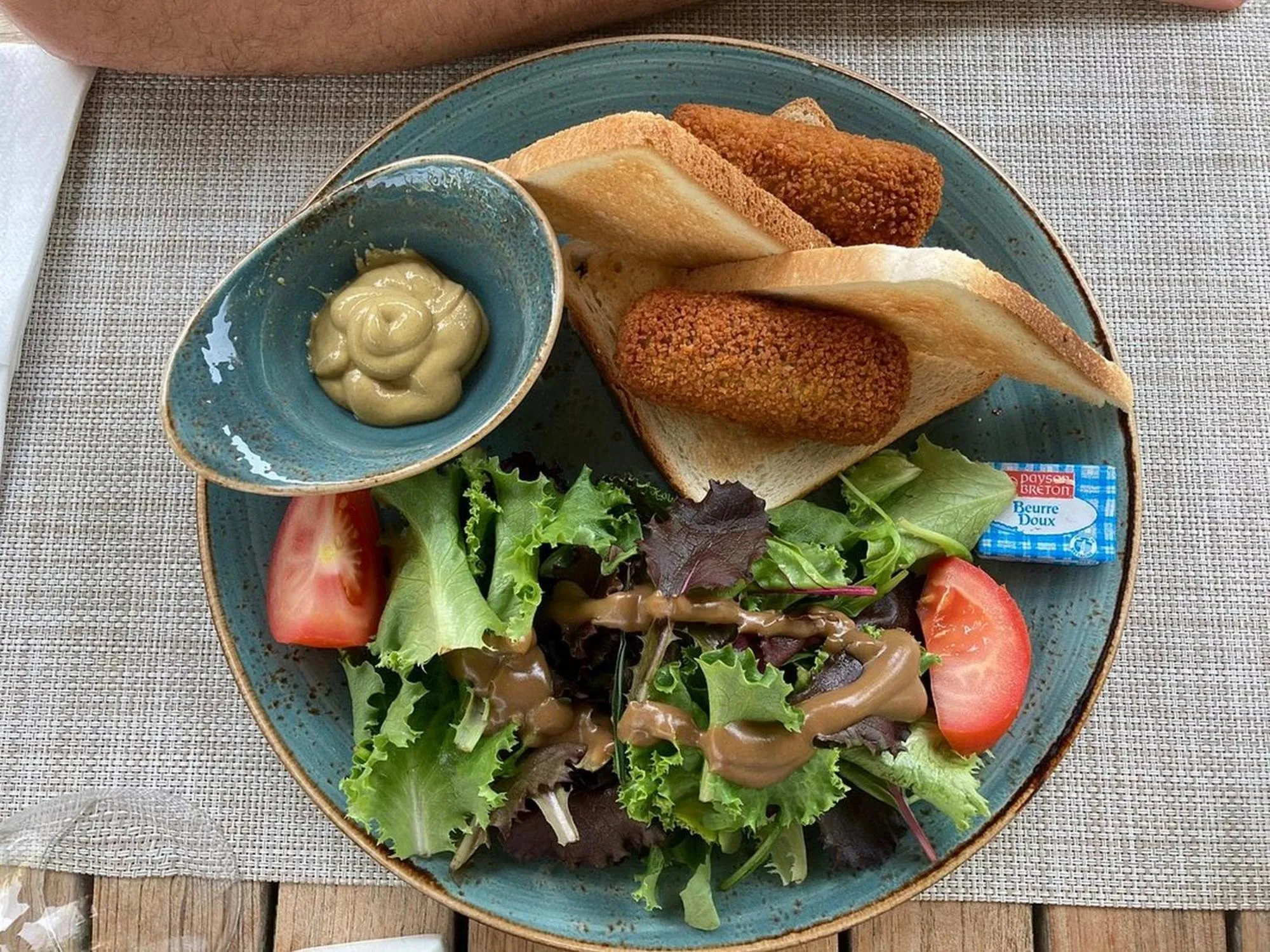 Meals in Van der Valk Hotel Le Catalogne Saint Aygulf