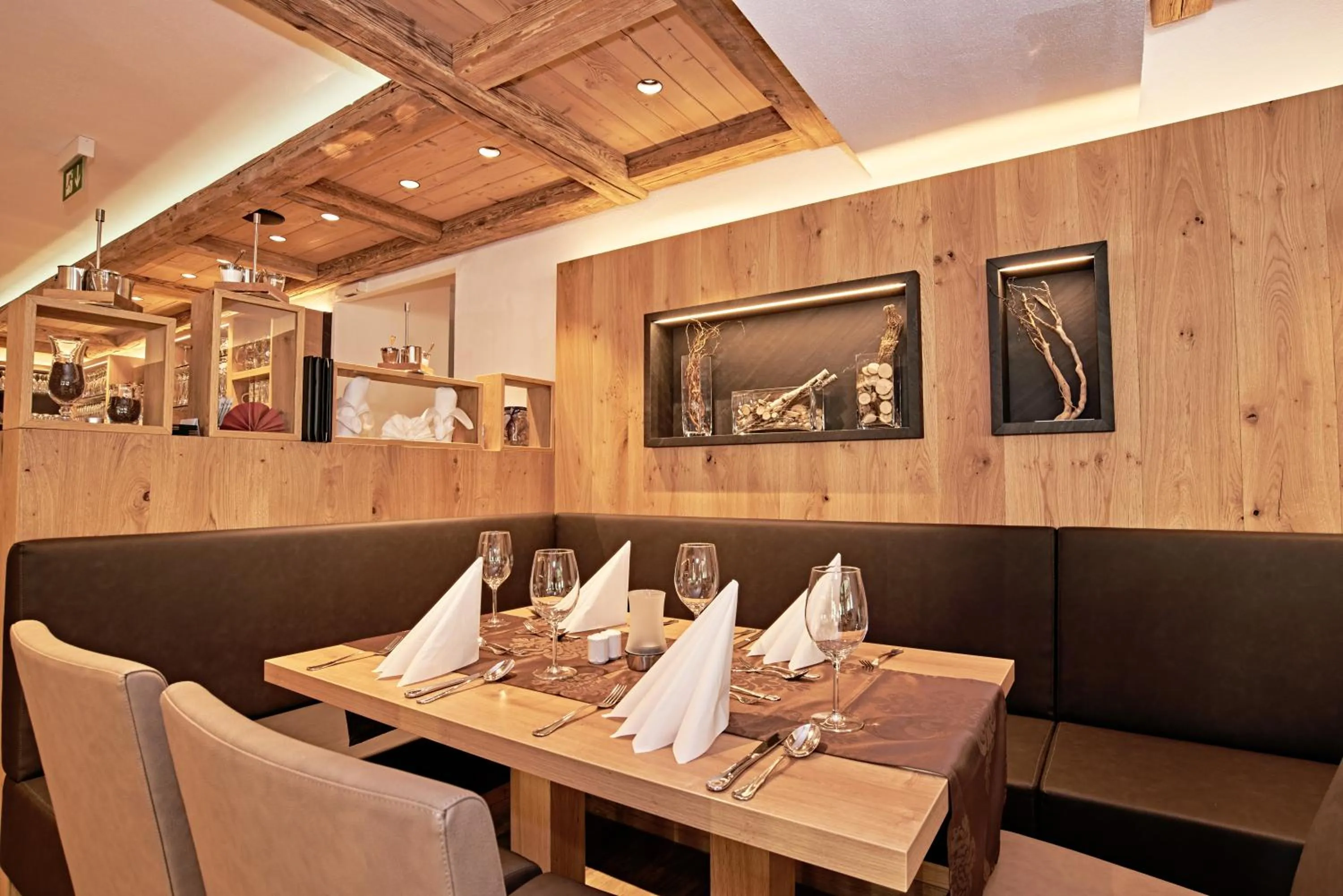 Restaurant/places to eat in Hotel Gruenberger