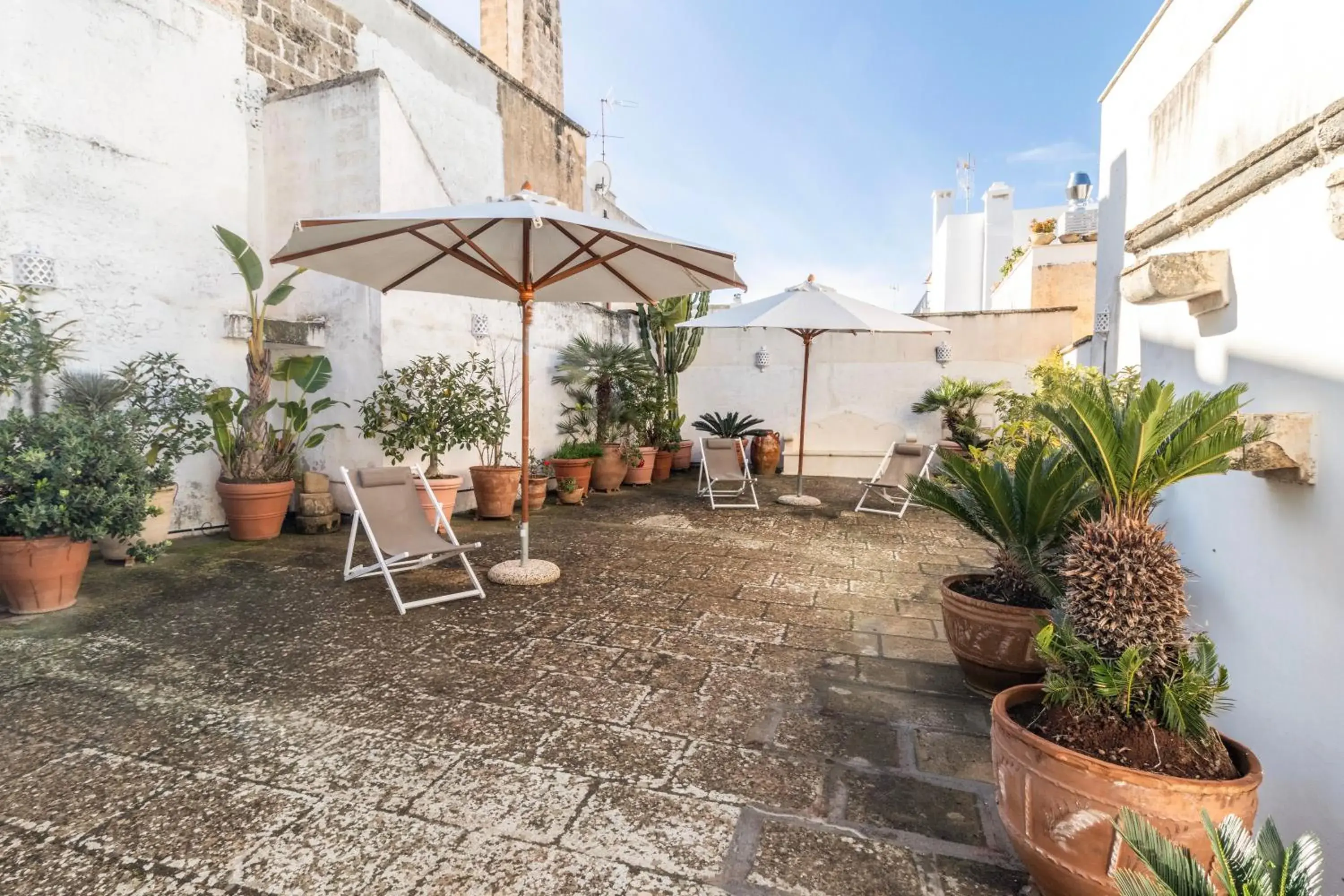 Camera Deluxe con Bagno Privato Esterno in Palazzo Insula Camera Deluxe con Bagno Privato Esterno in Palazzo Insula