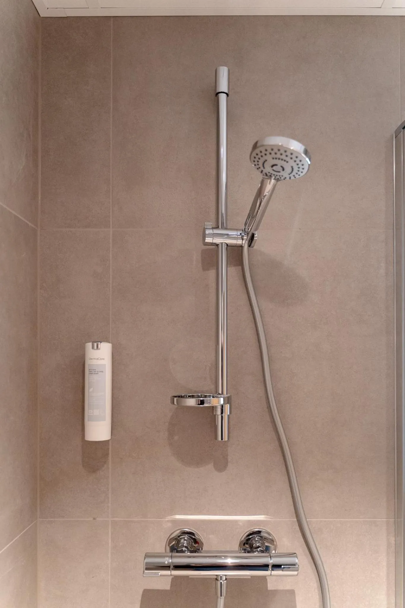 Shower in Havila Hotel Geiranger