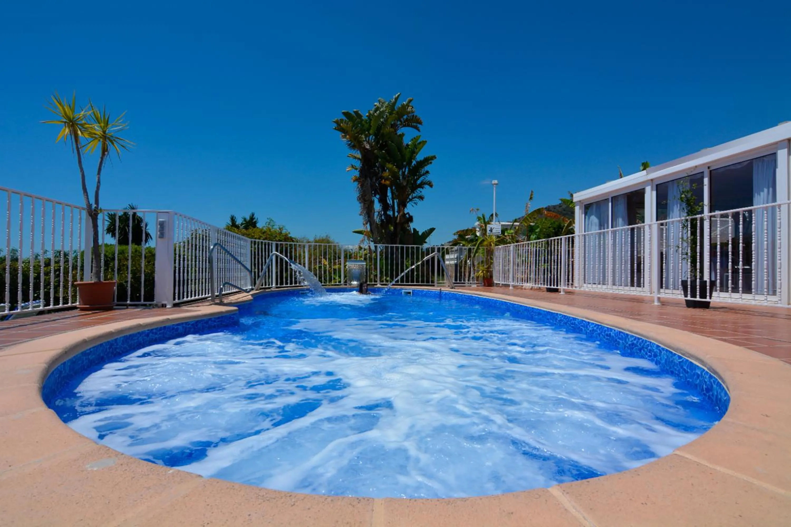 Swimming pool in Hotel Al-Andalus