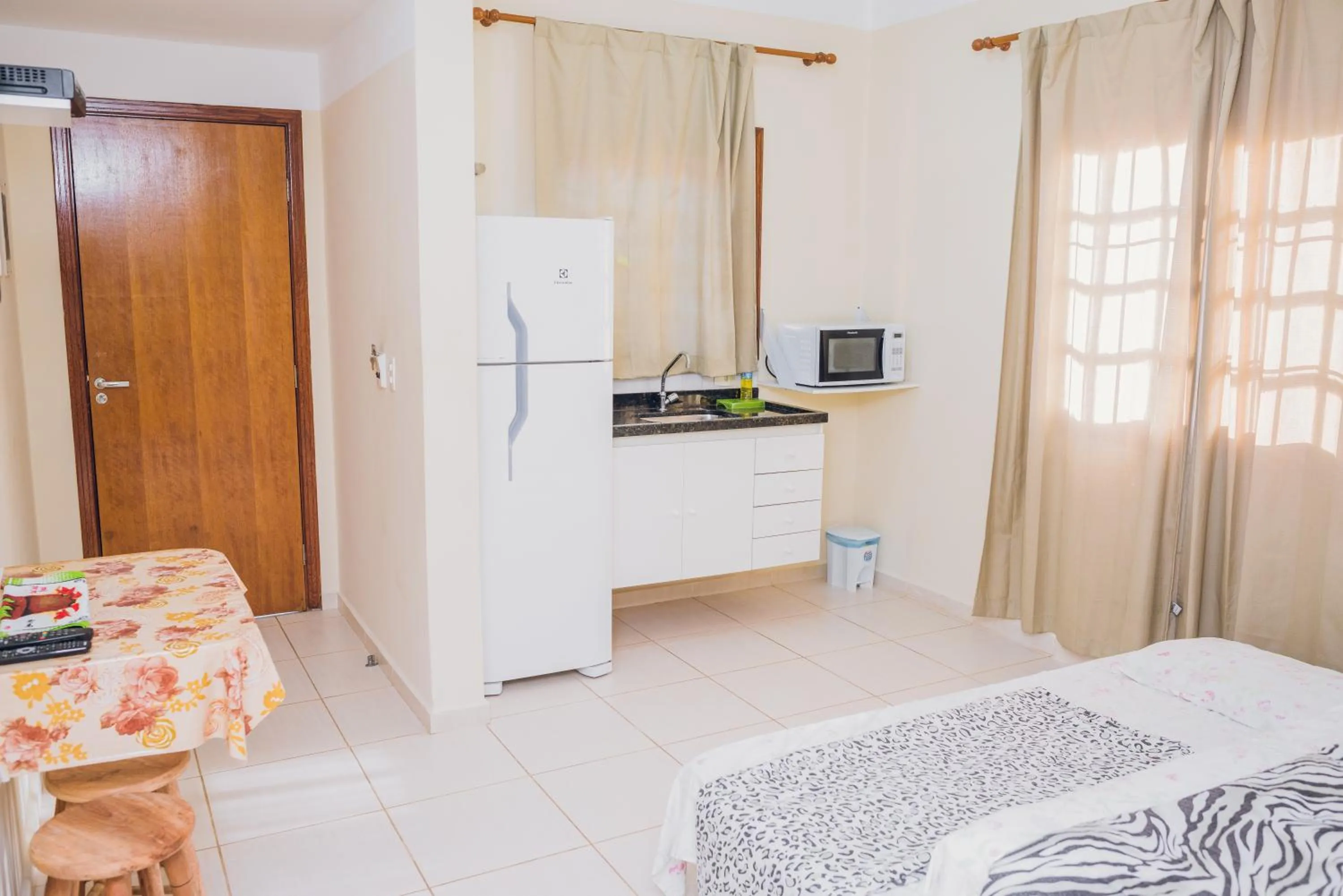 Photo of the whole room in Recanto das Tiribas