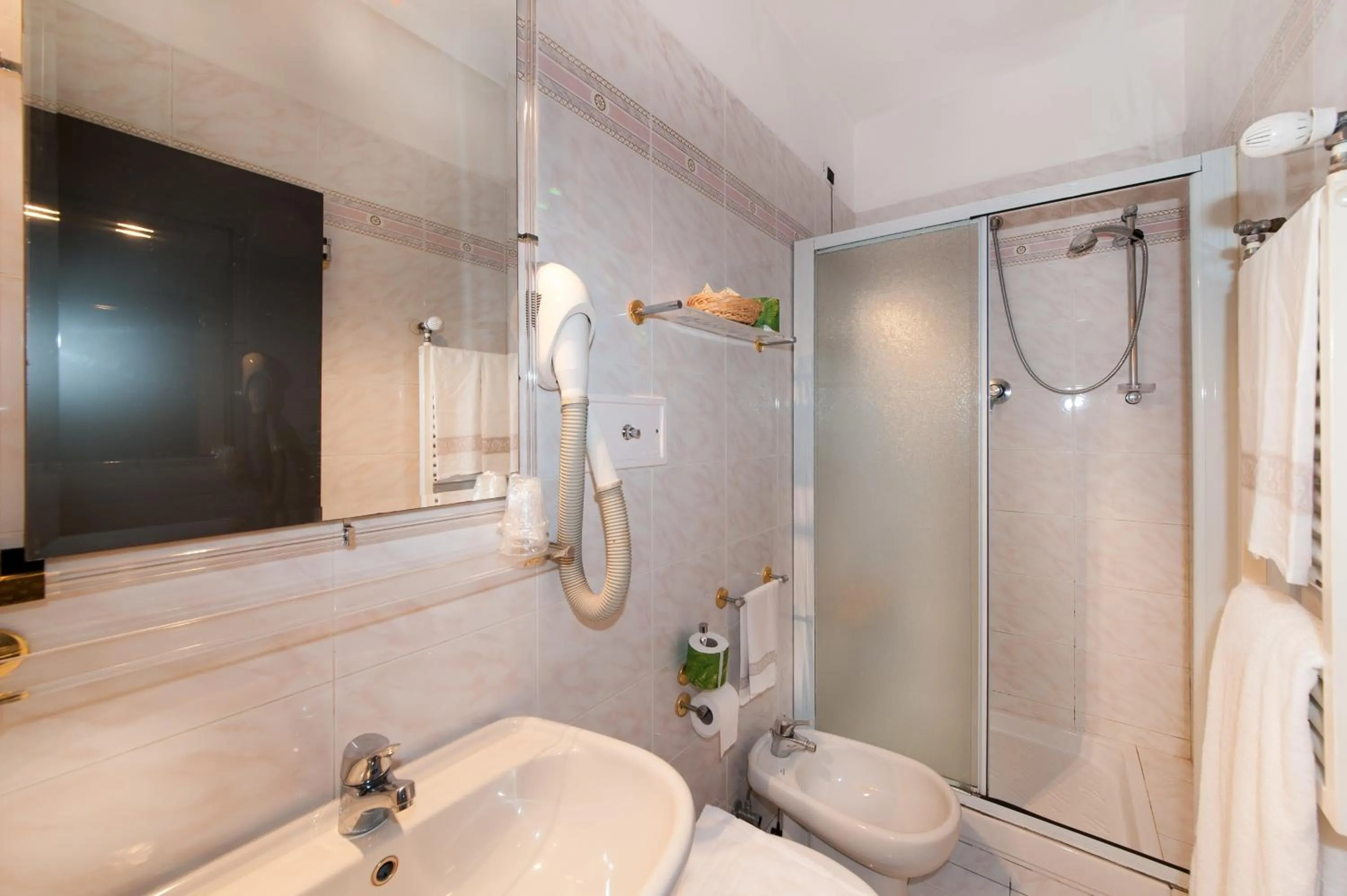 Bathroom in Manuelina Taste Hotel