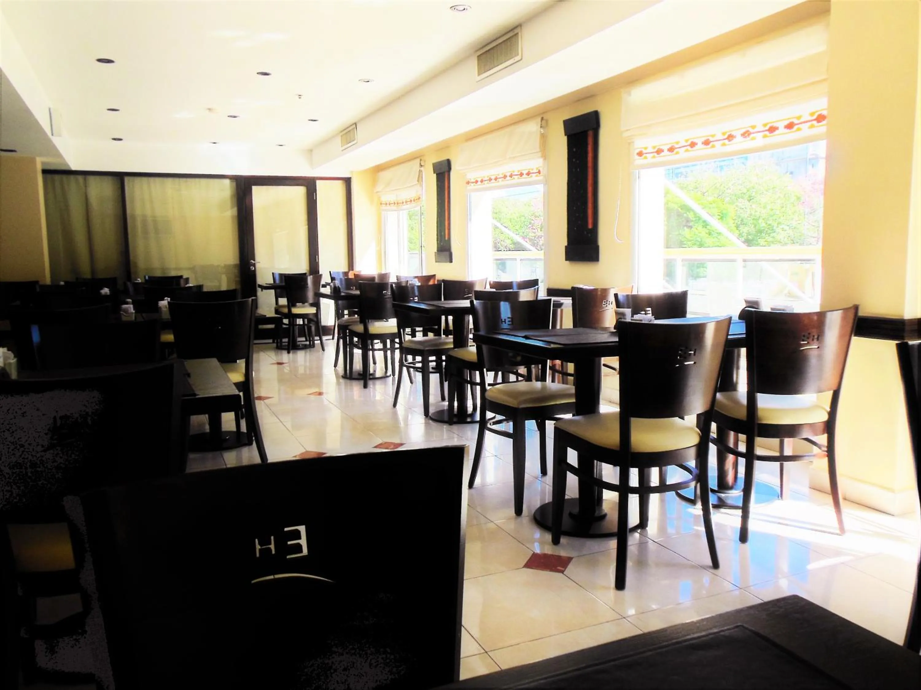 Restaurant/places to eat in Embajador Hotel