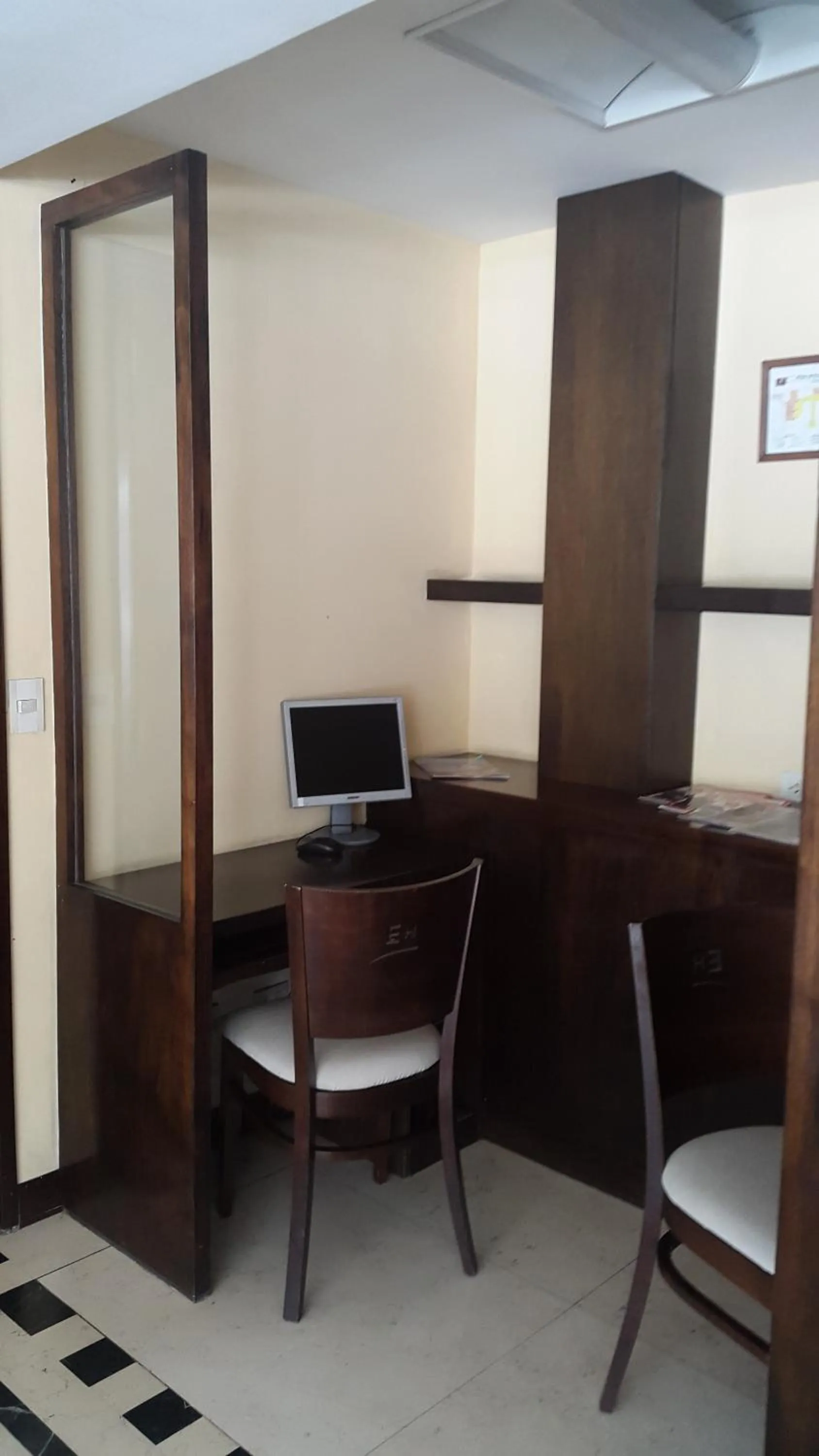 Business facilities in Embajador Hotel