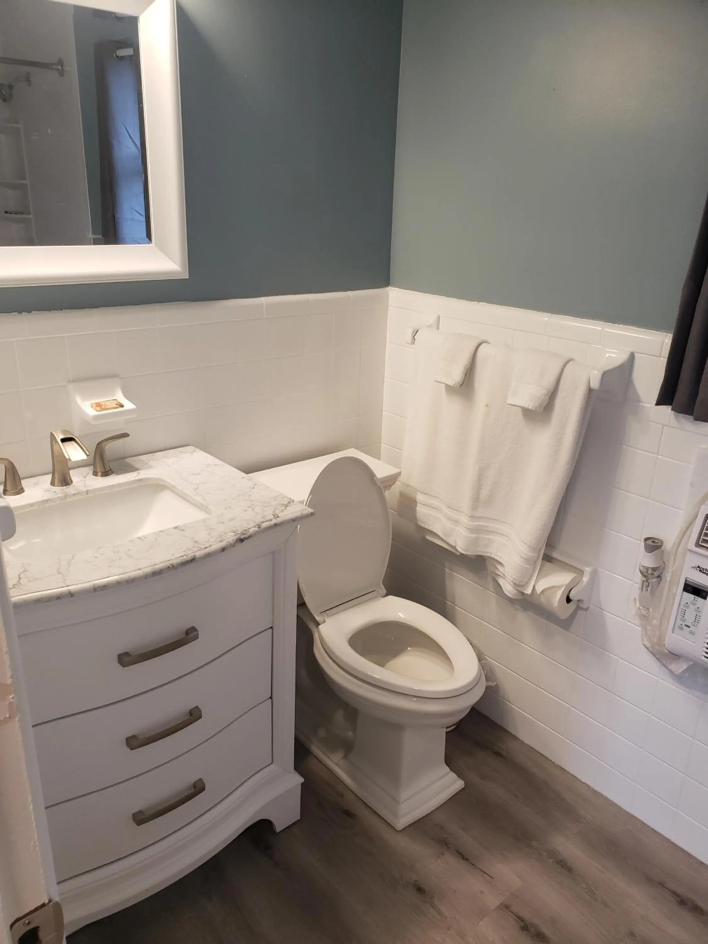 Bathroom in Ashley Brooke Beach Resort