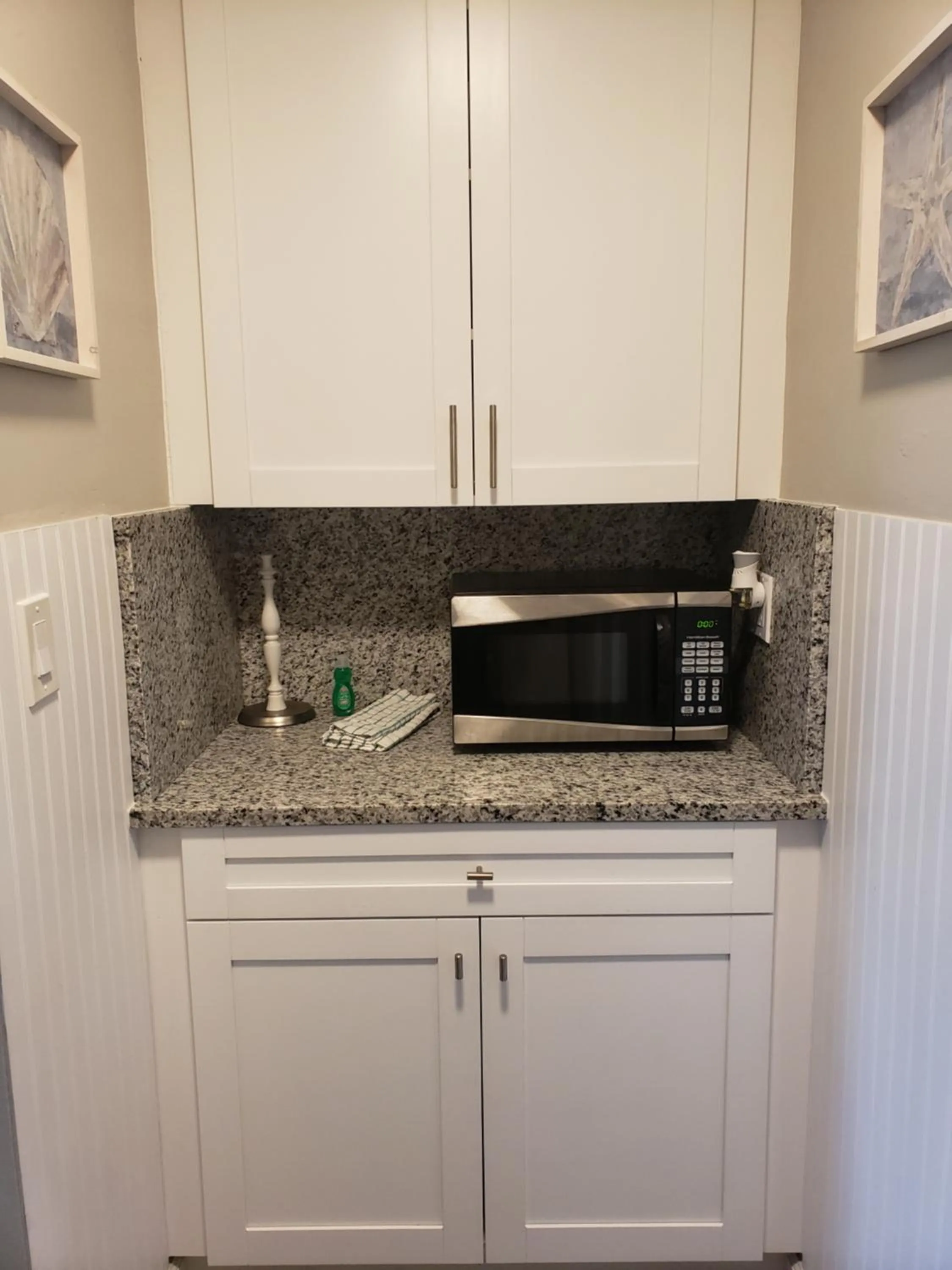 Coffee/tea facilities in Ashley Brooke Beach Resort