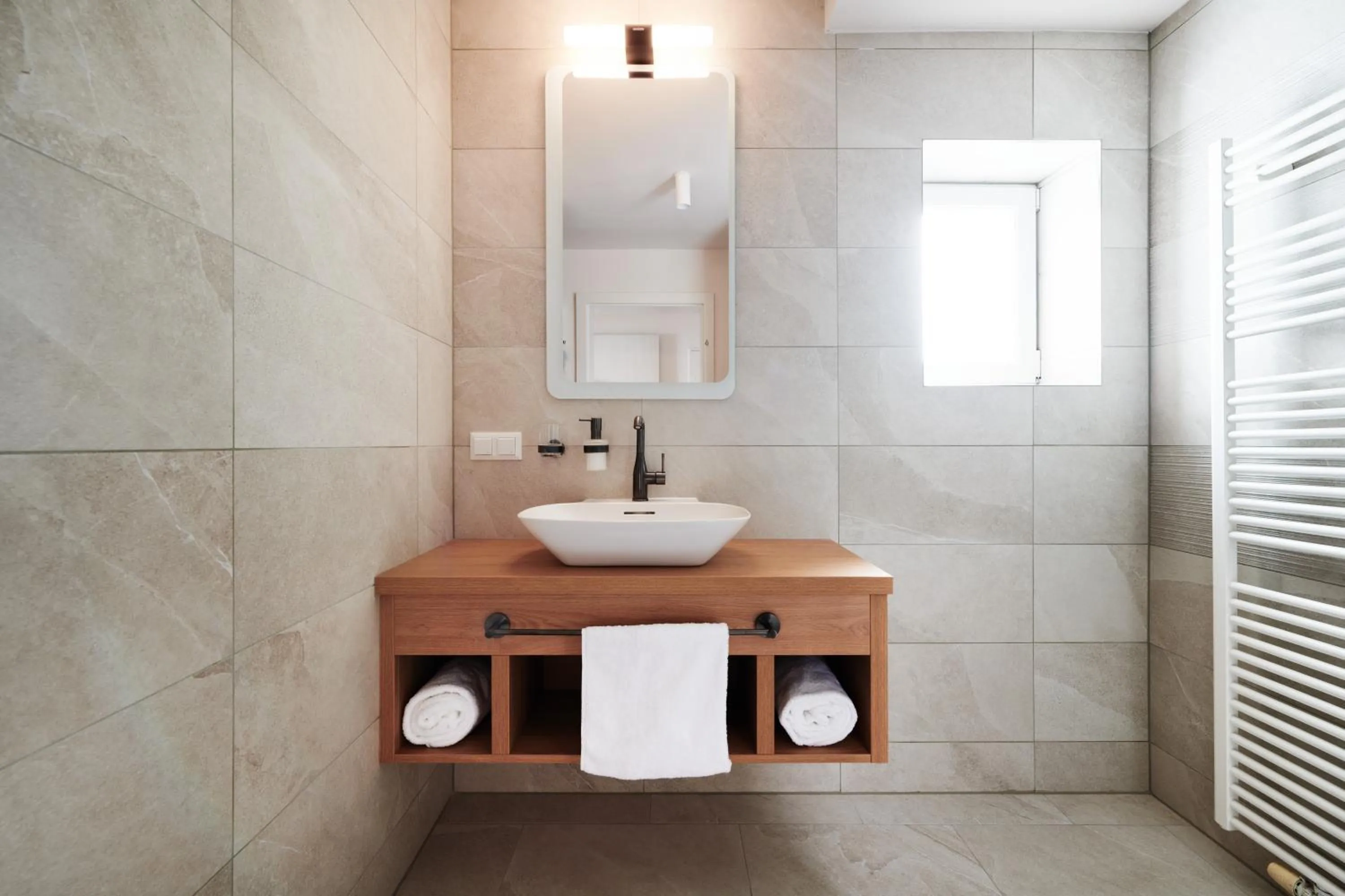 Bathroom in HOMEBOUND APARTMENTS Salzburg City I - contactless check-in