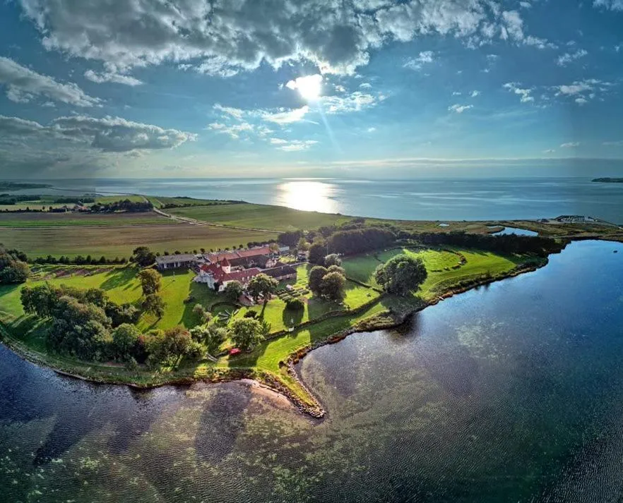 Property building in Gl. Avernæs Sinatur Hotel & Konference