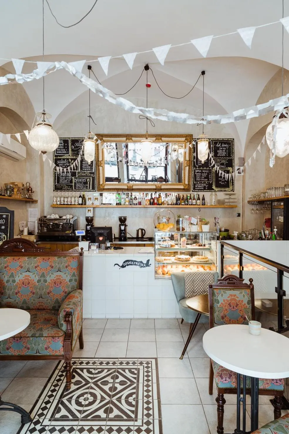 Lounge or bar in Oki Doki OLD TOWN