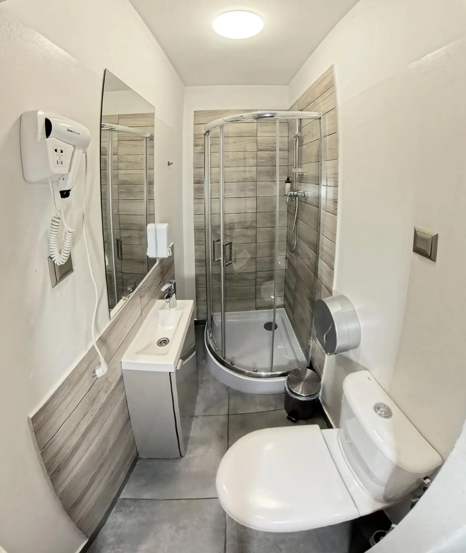 Shower in Oki Doki OLD TOWN