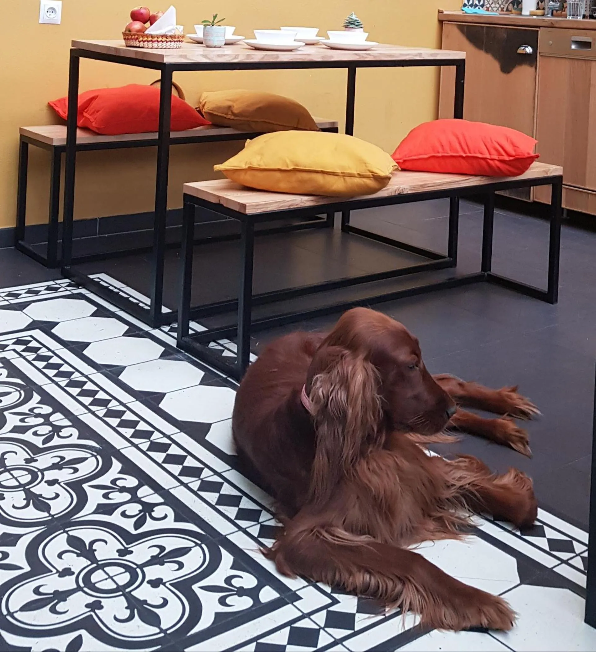 Communal lounge/ TV room in Oki Doki OLD TOWN