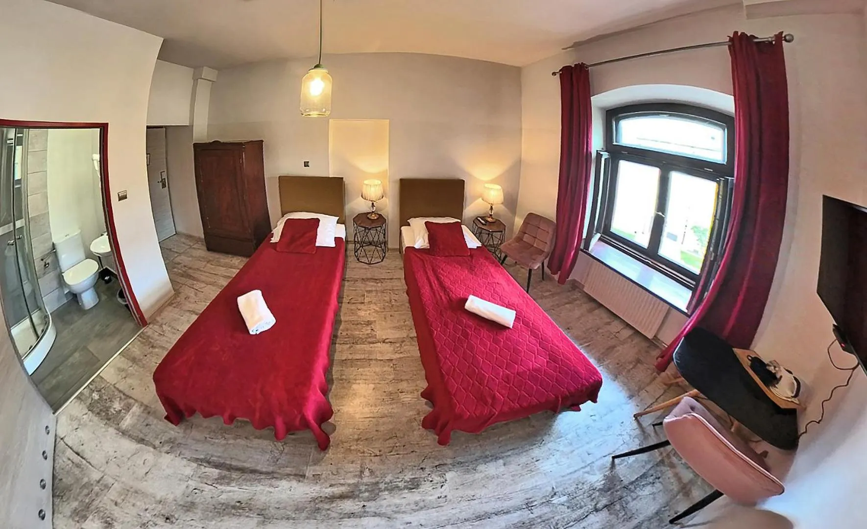 Photo of the whole room, Bed in Oki Doki OLD TOWN