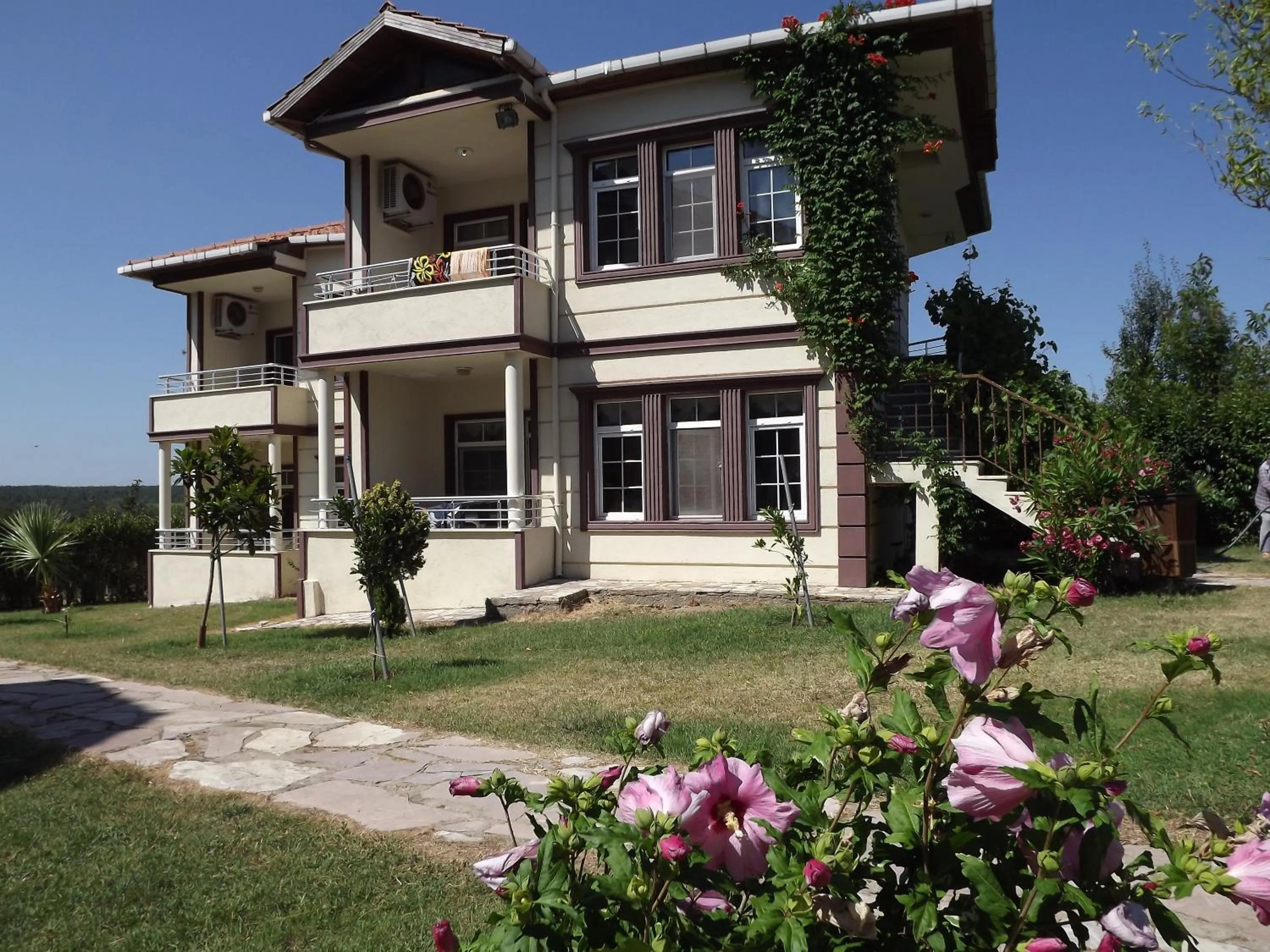 Hamsilos Apart Hotel