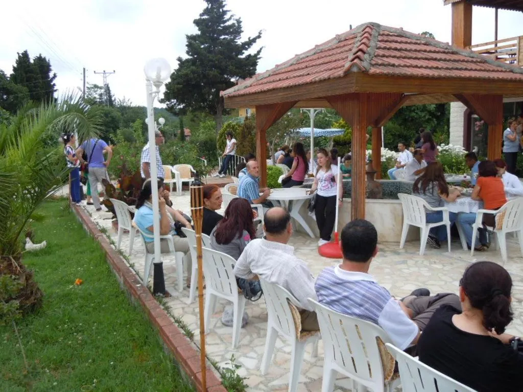 Patio in Hamsilos Apart Hotel
