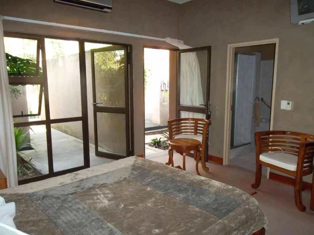 Photo of the whole room, Bed in Ku De Ta B&B