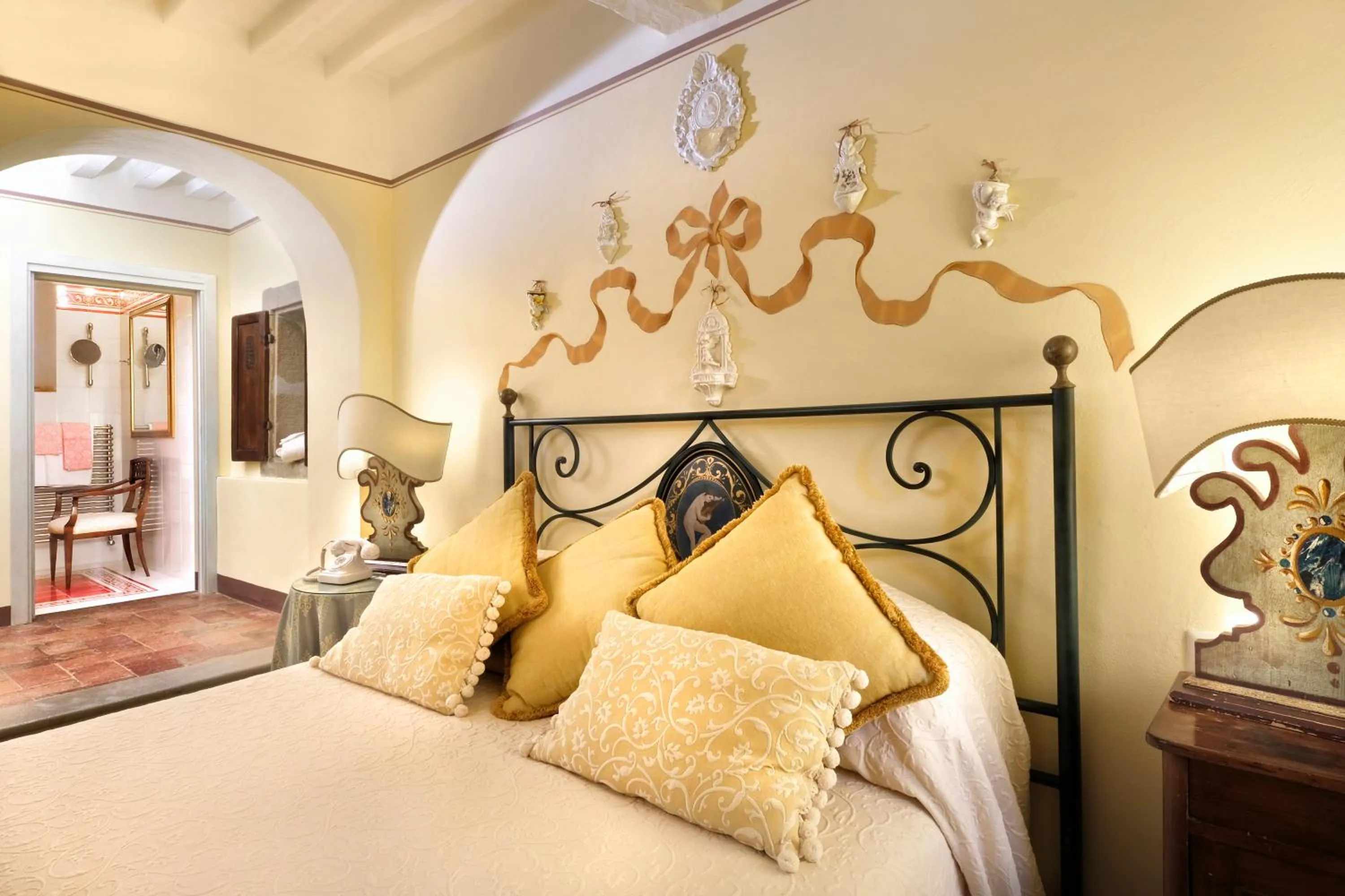 Bedroom, Bed in Il Falconiere Relais & Spa