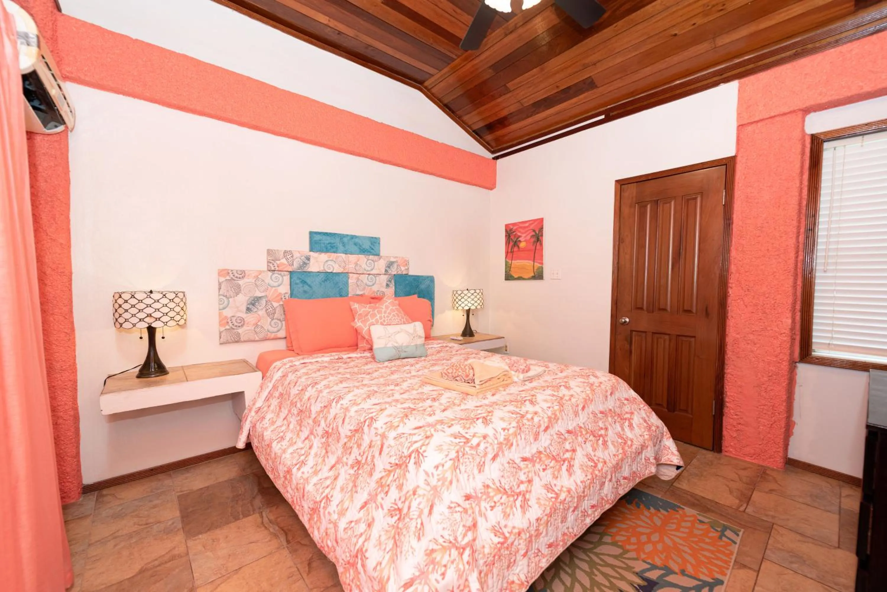 Bedroom, Bed in Bella Vista Resort Belize