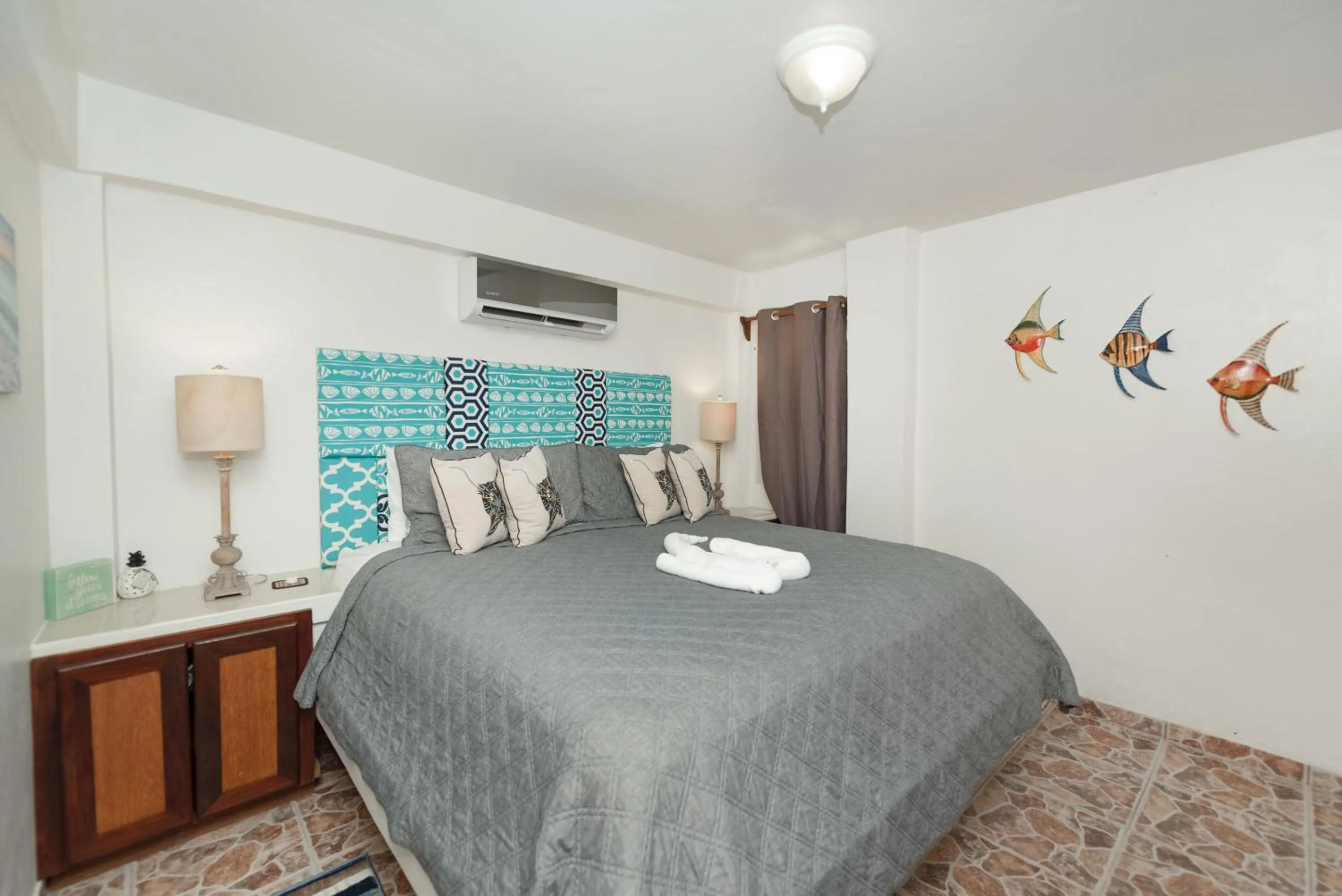 Bed in Bella Vista Resort Belize