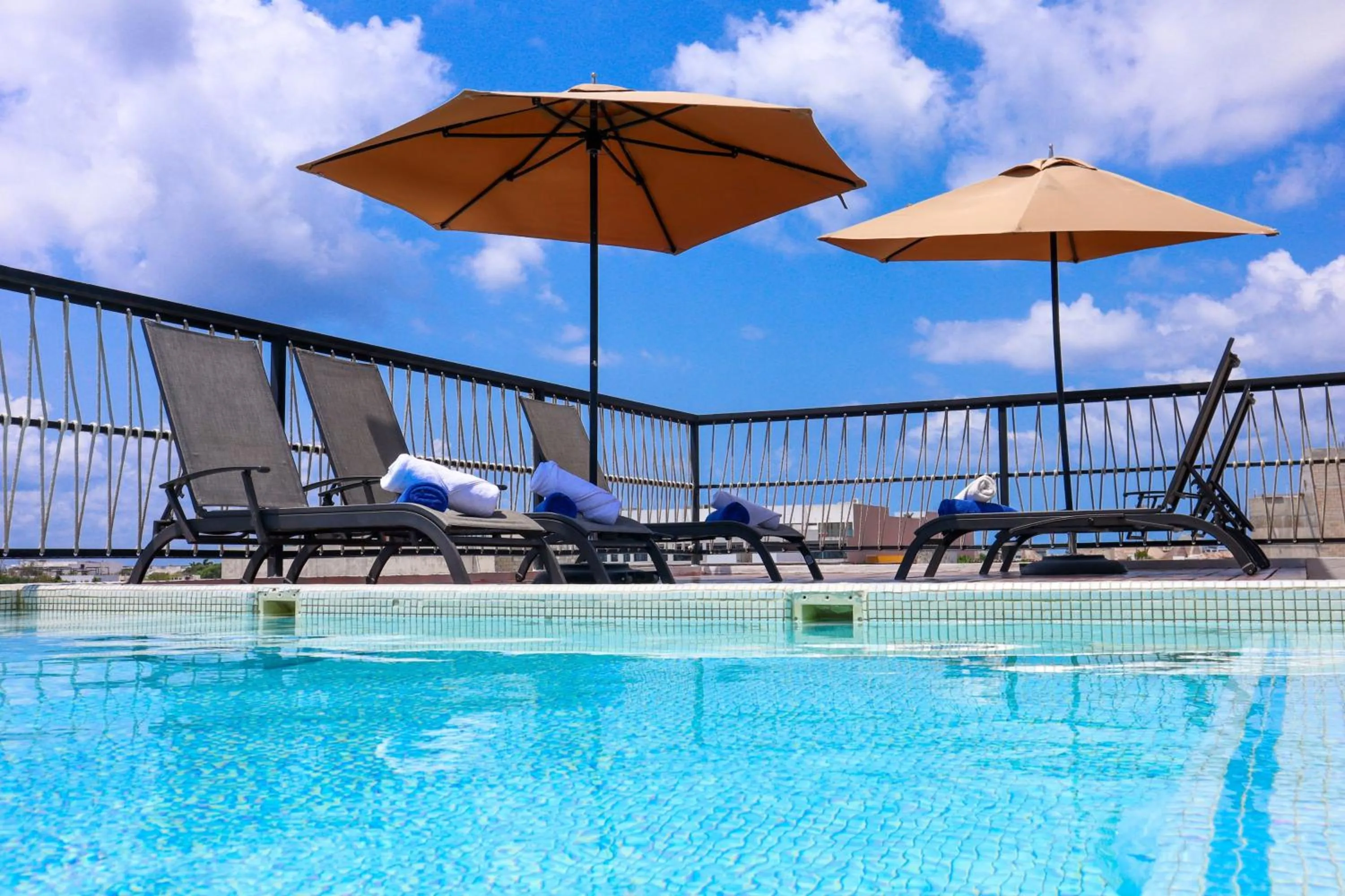 Swimming pool in Hotelito del Mar Playa del Carmen