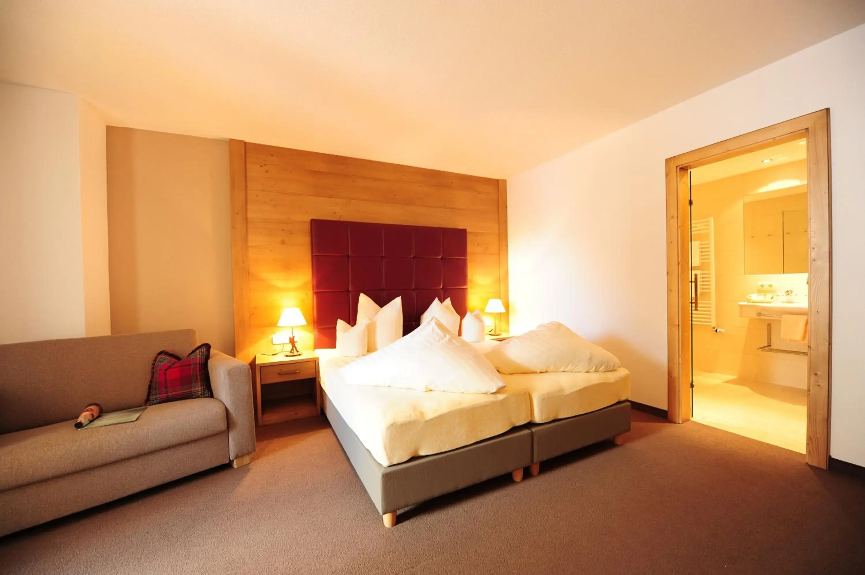 Three-Bedroom Apartment in Hotel Dorfstadl Three-Bedroom Apartment in Hotel Dorfstadl