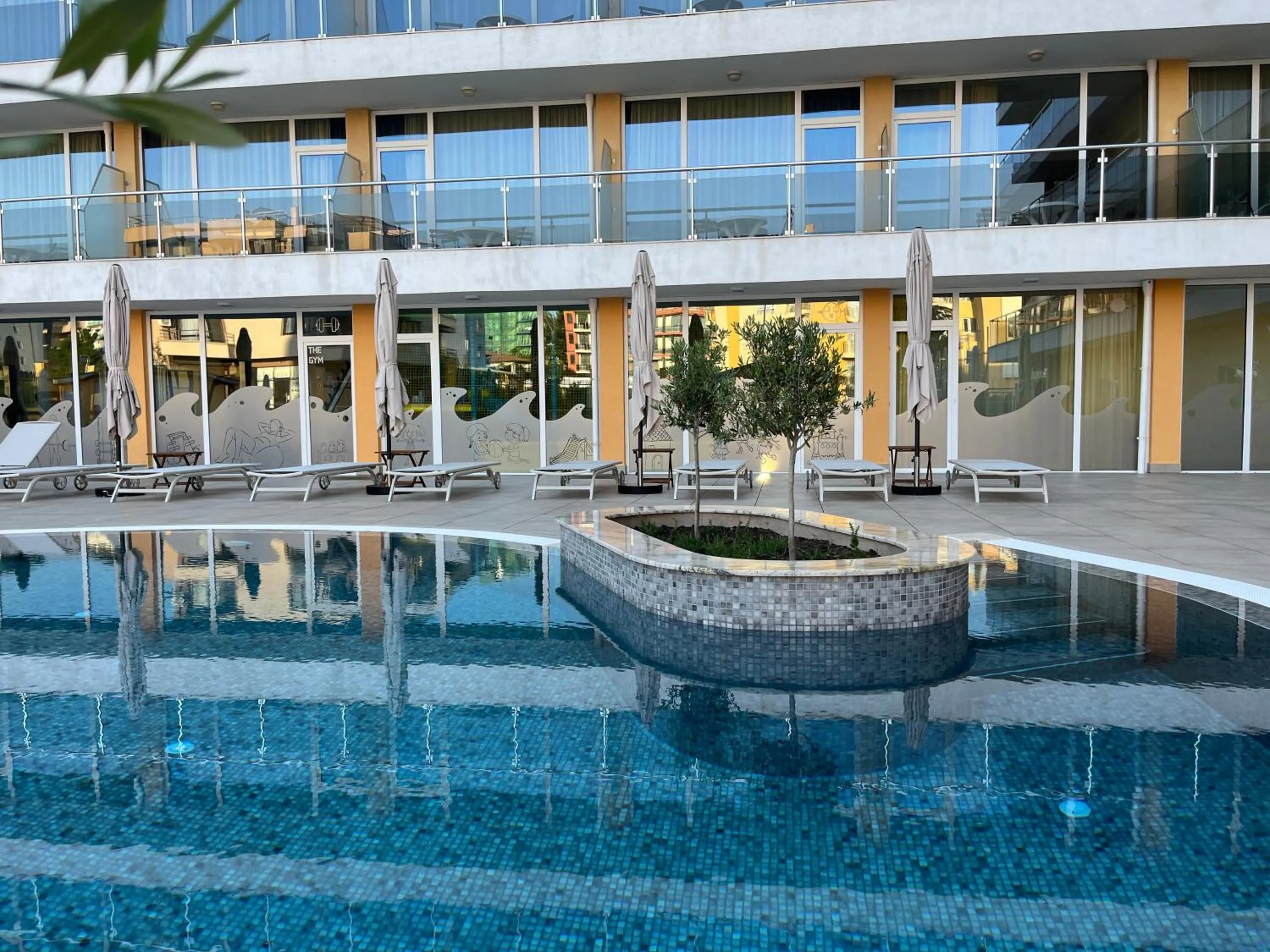 Swimming pool in Hotel Plamena Palace