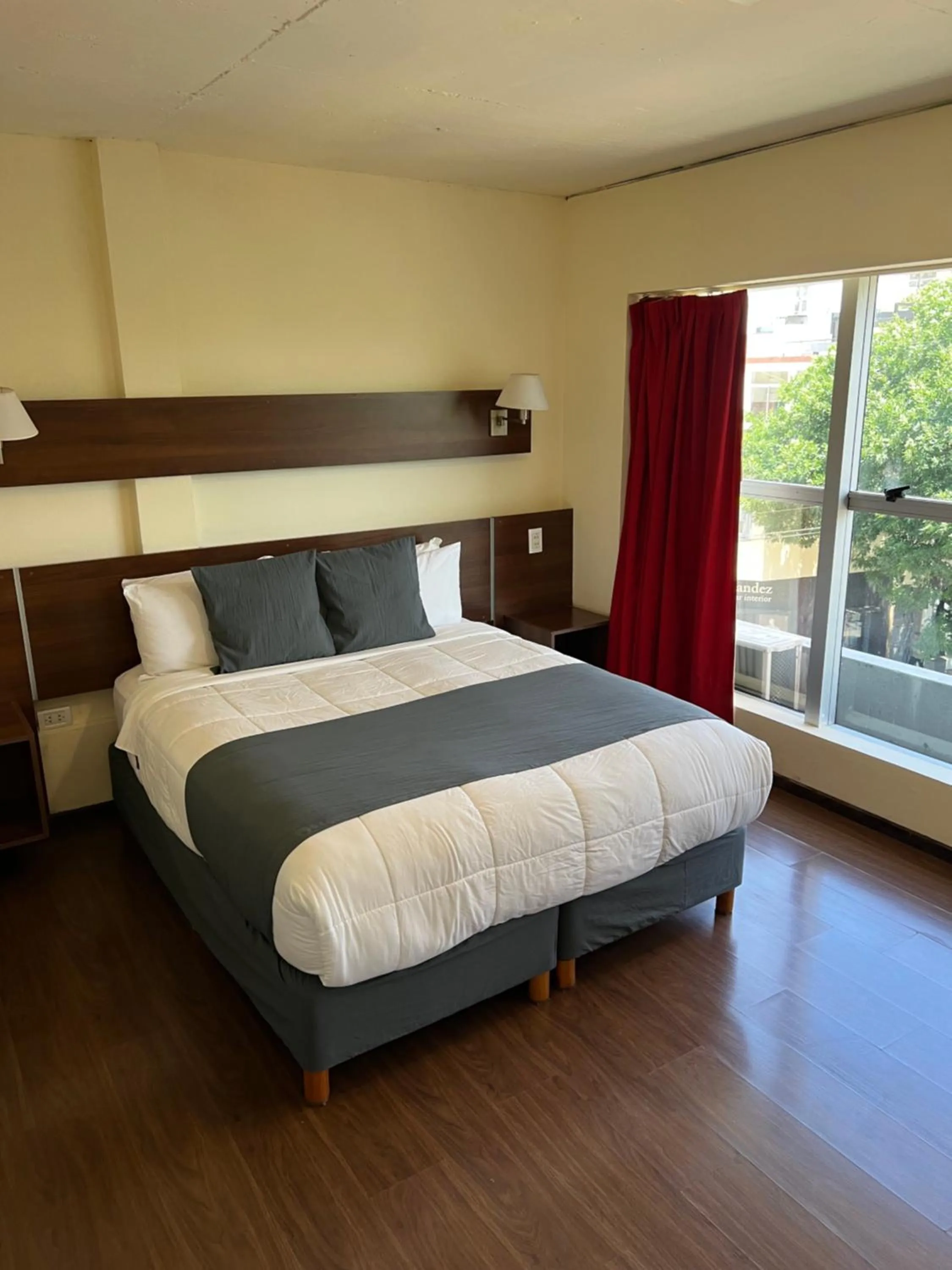 Property building, Bed in First Palermo Hotel