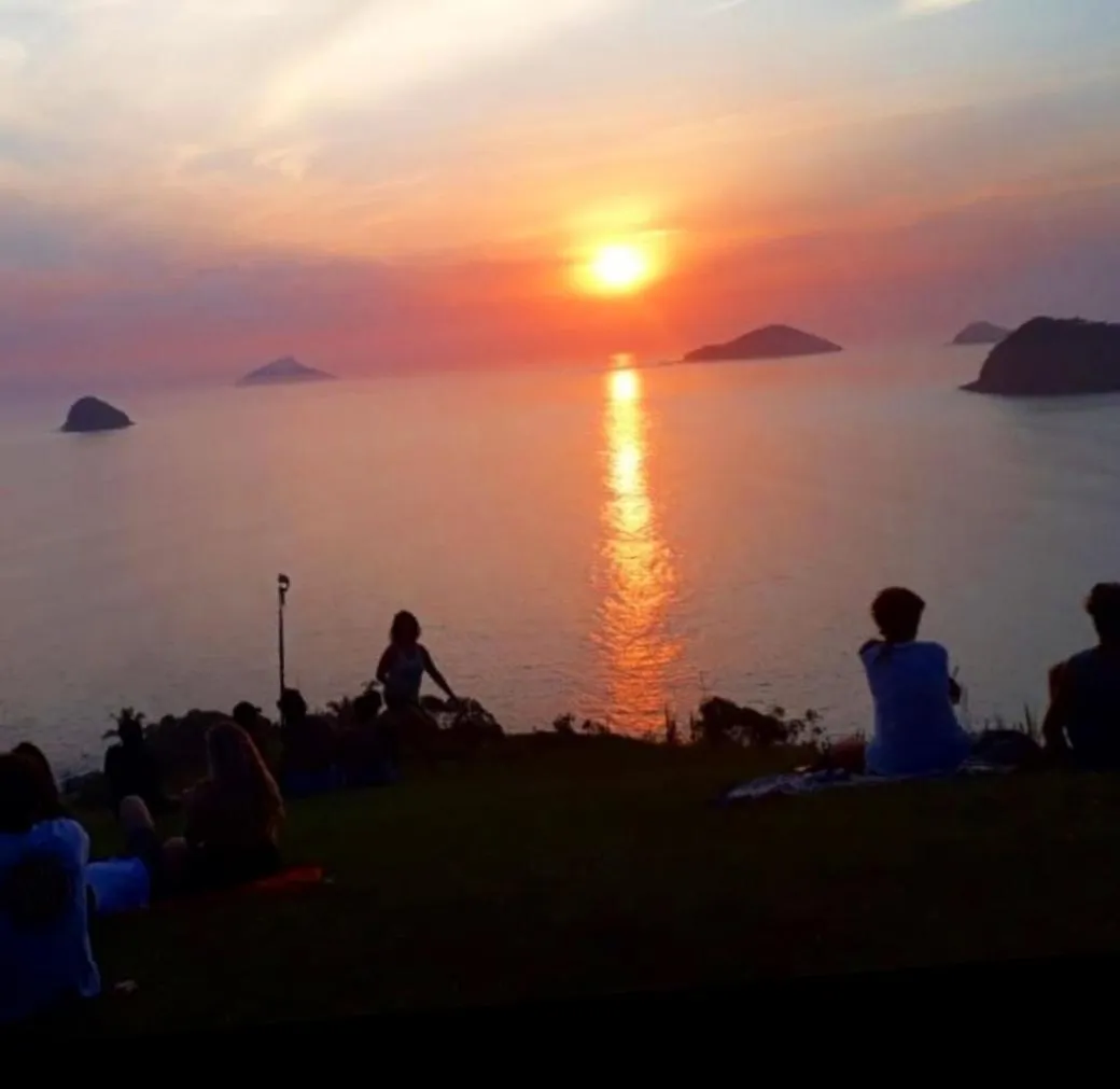 Sunset in Aconchego 3 dorms, piscina, churrasq em Condomínio Fechado