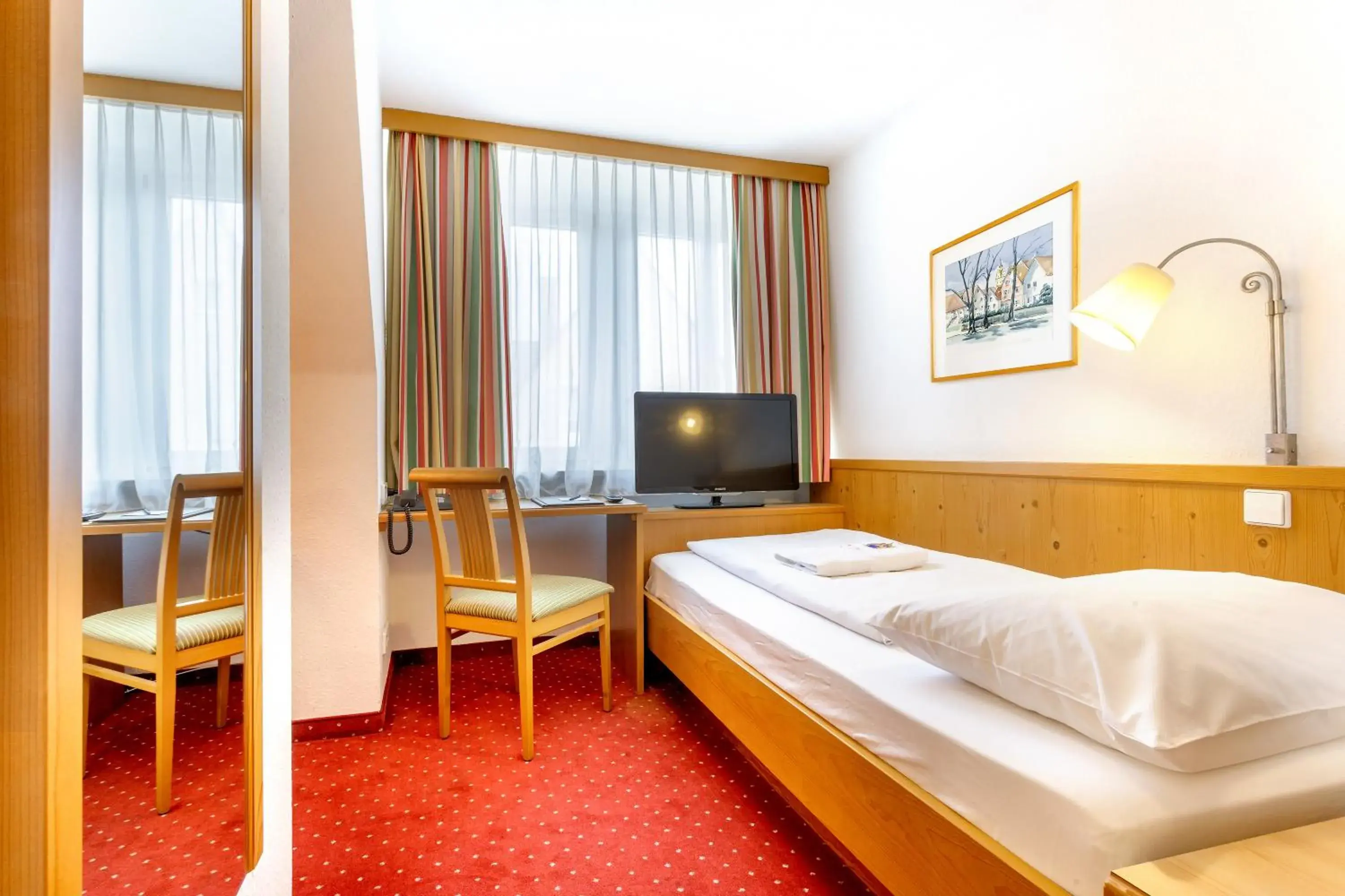 Small Single Room - single occupancy in Gasthof zum Löwen Small Single Room - single occupancy in Gasthof zum Löwen