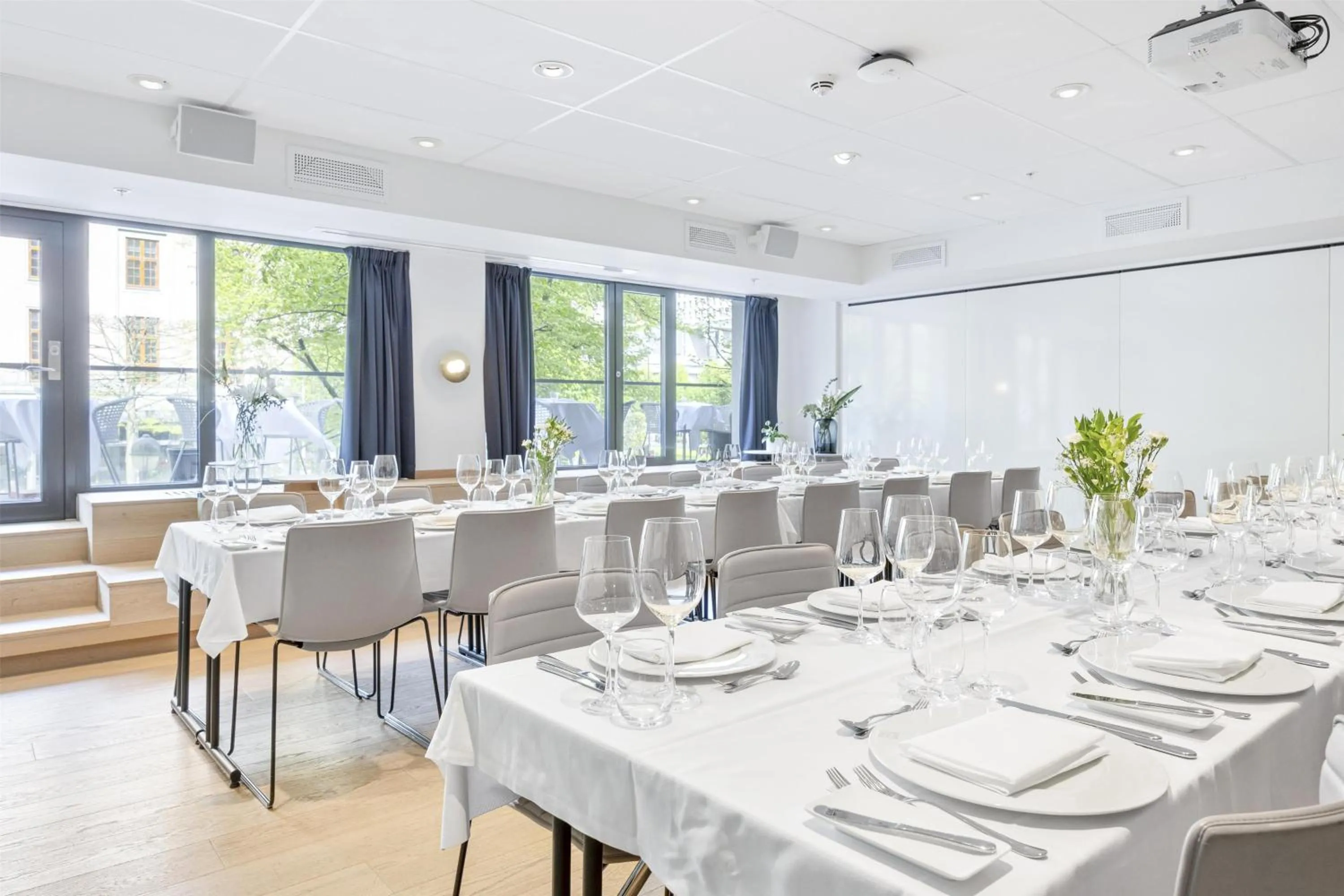 Meeting/conference room in Hotel Norge by Scandic