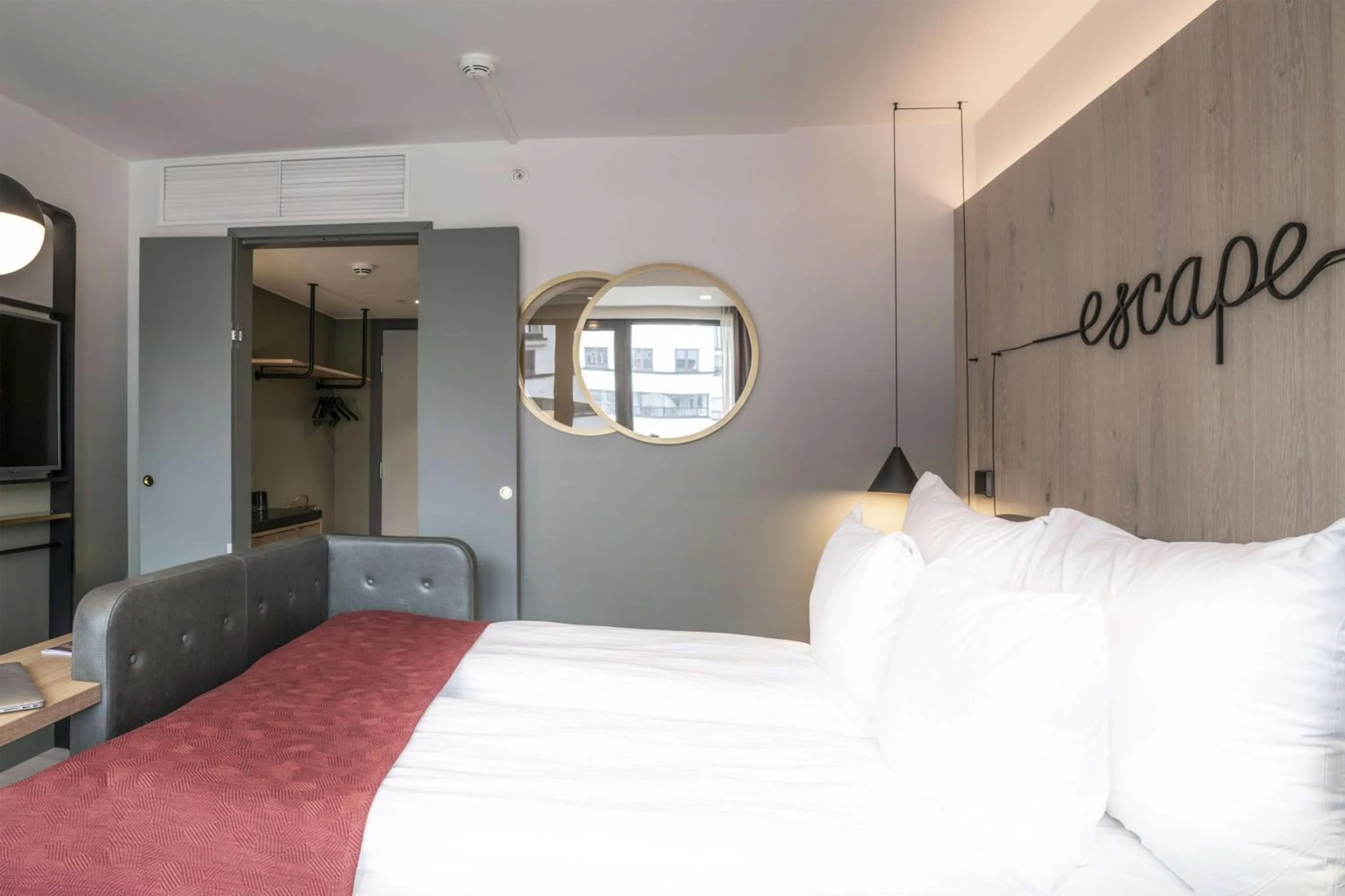 Bedroom, Bed in Hotel Norge by Scandic