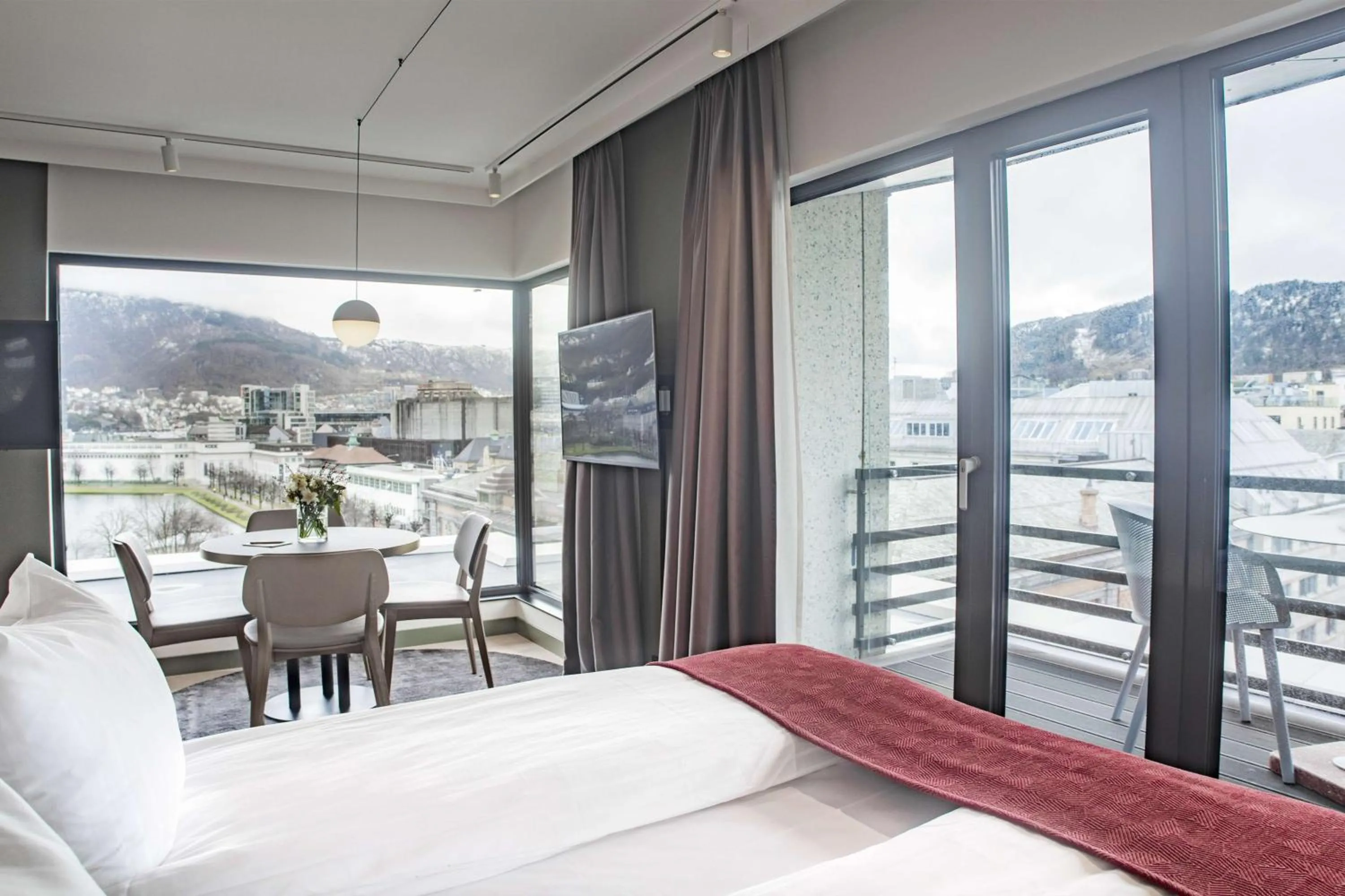 Living room, Bed in Hotel Norge by Scandic