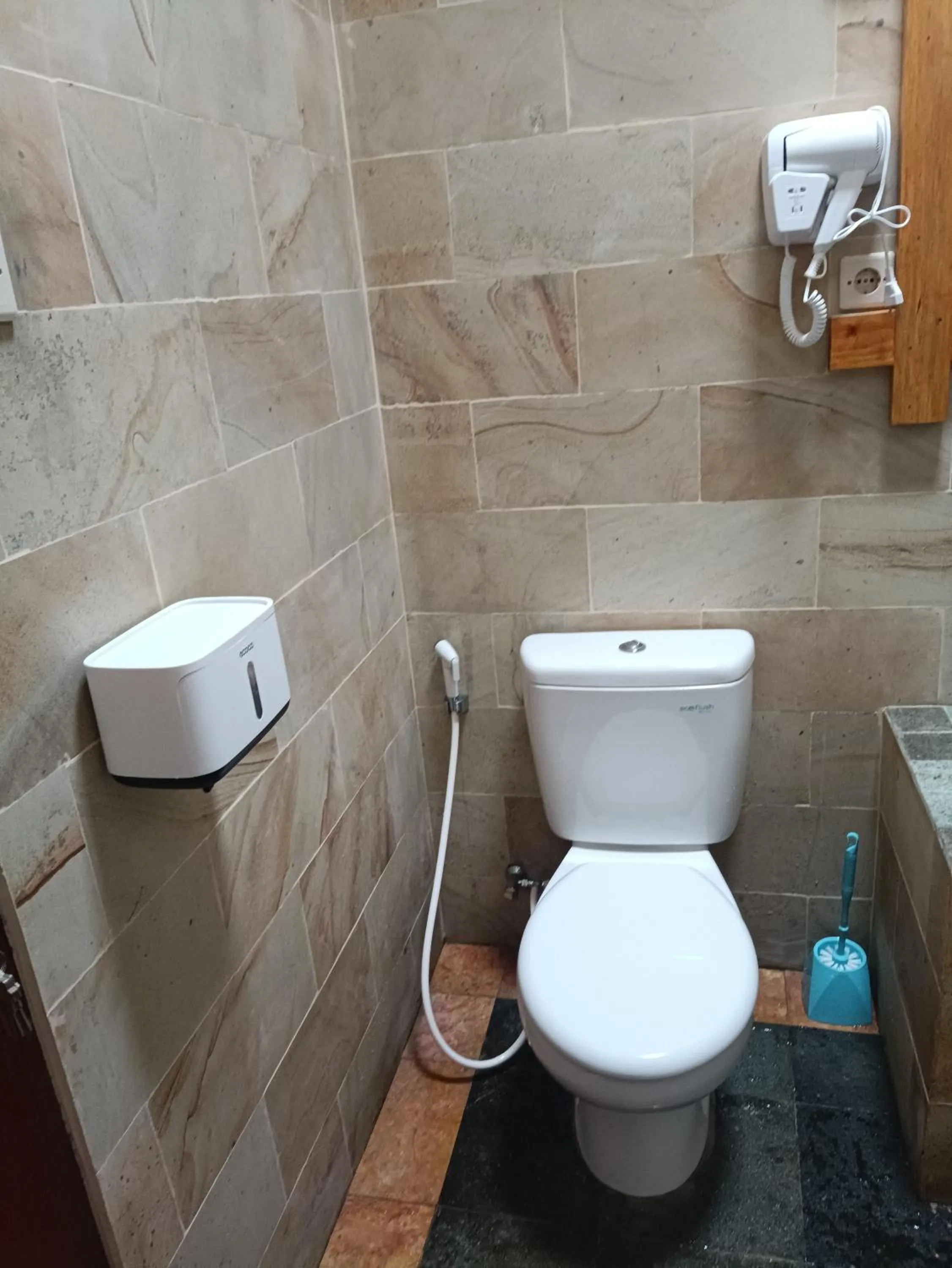 Toilet in Villa Kinagu