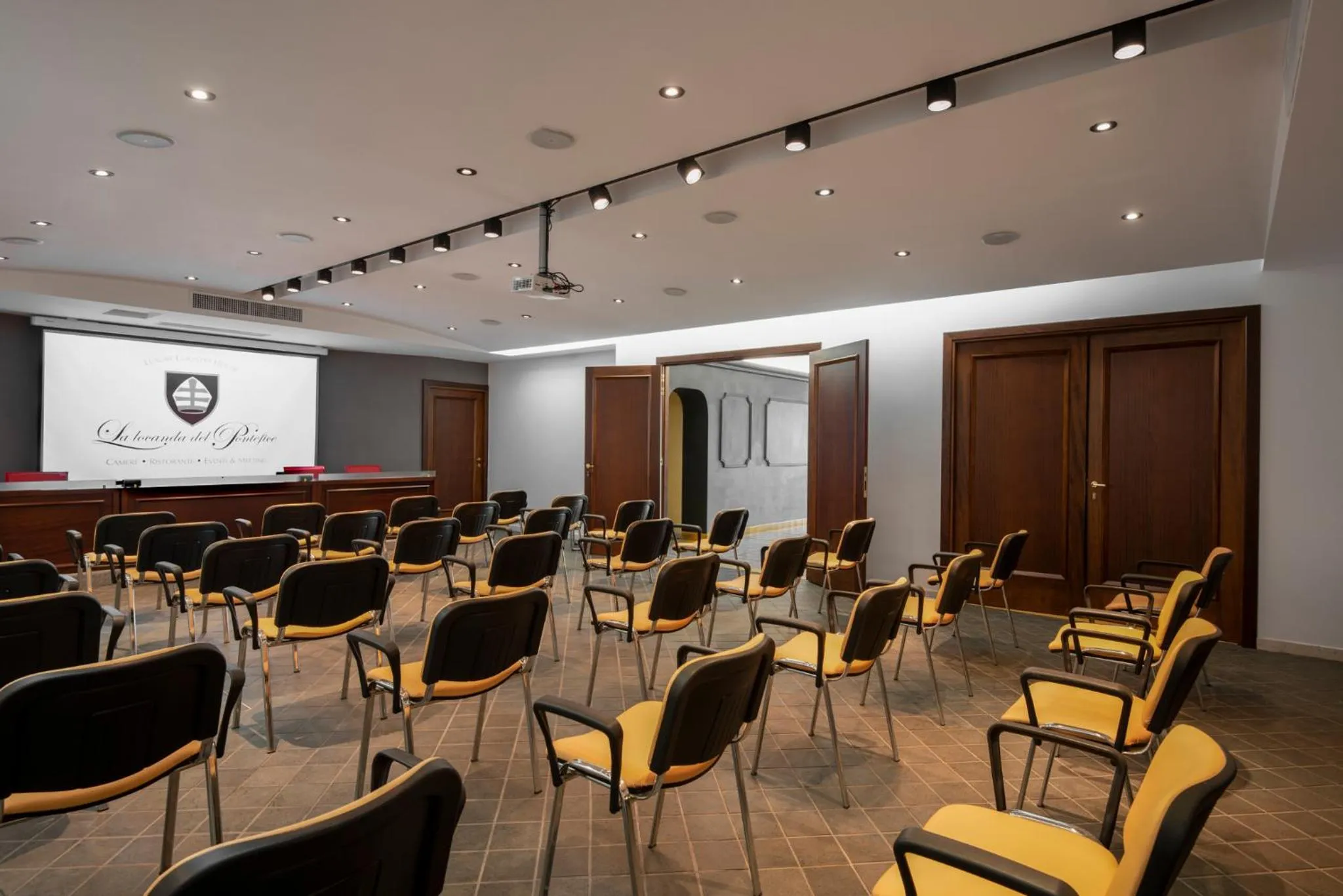 Meeting/conference room in La Locanda Del Pontefice - Luxury Country House