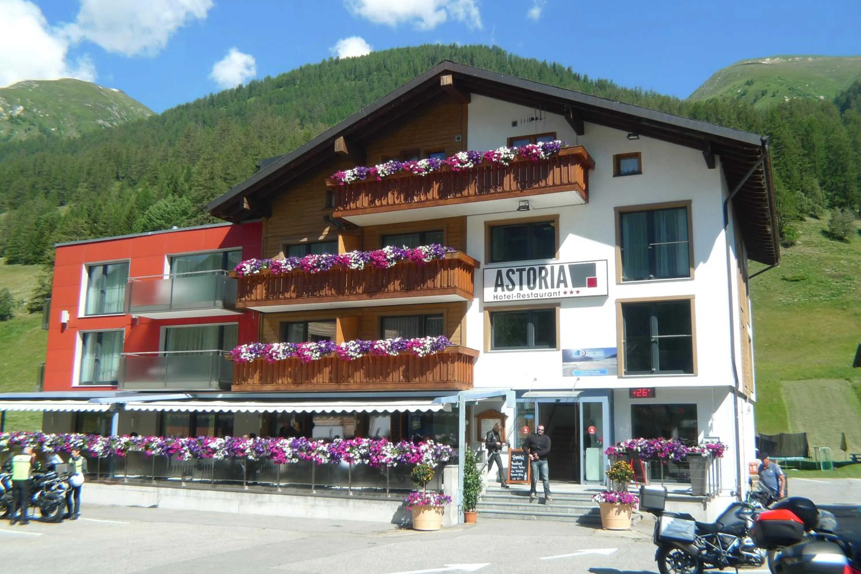 Facade/entrance in Hotel Astoria