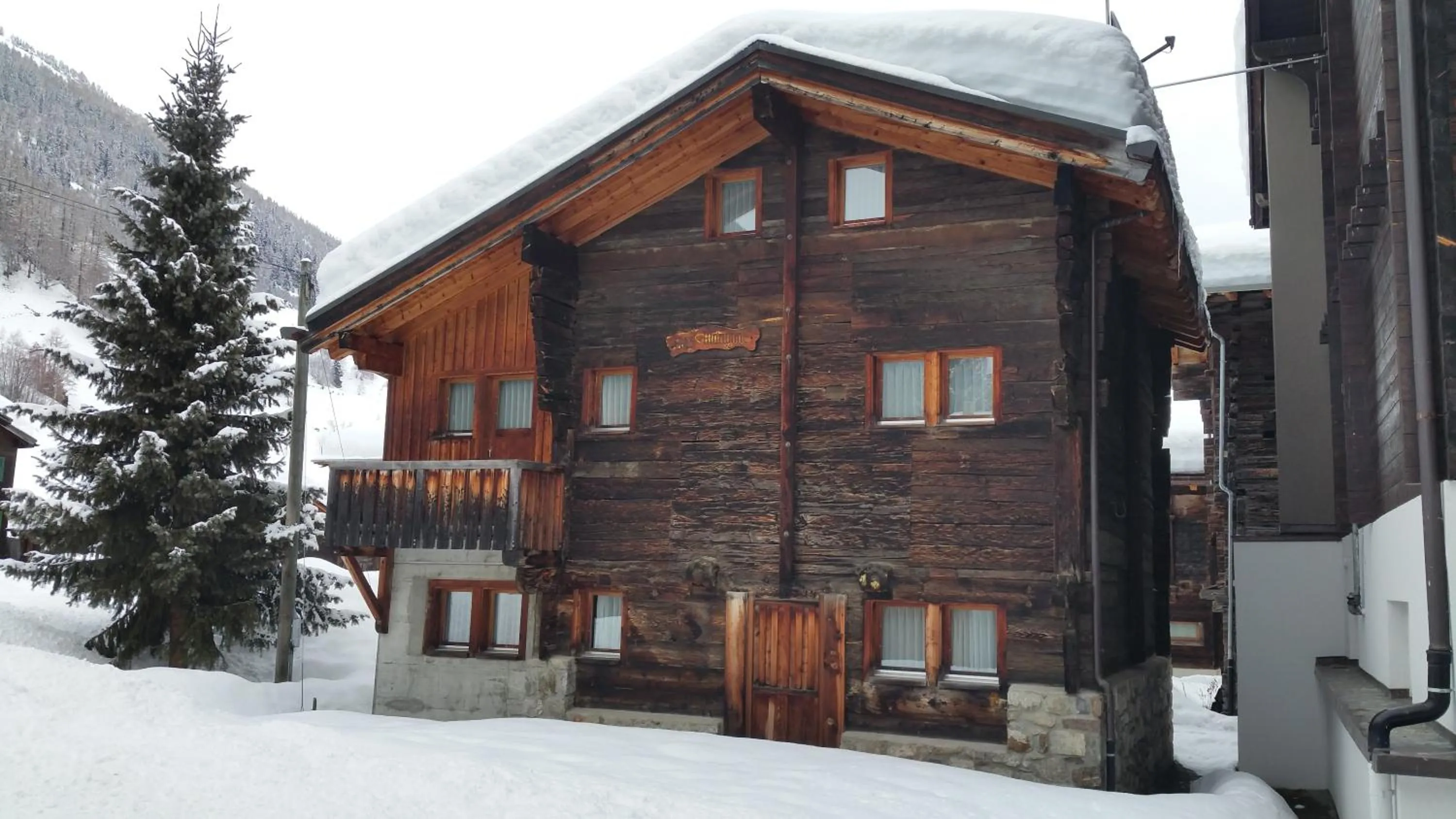 Property building in Hotel Astoria