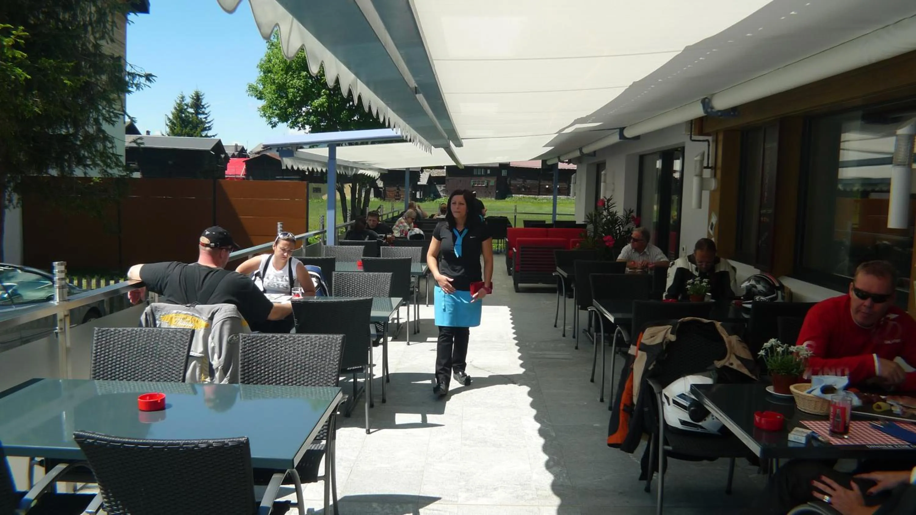 Summer in Hotel Astoria