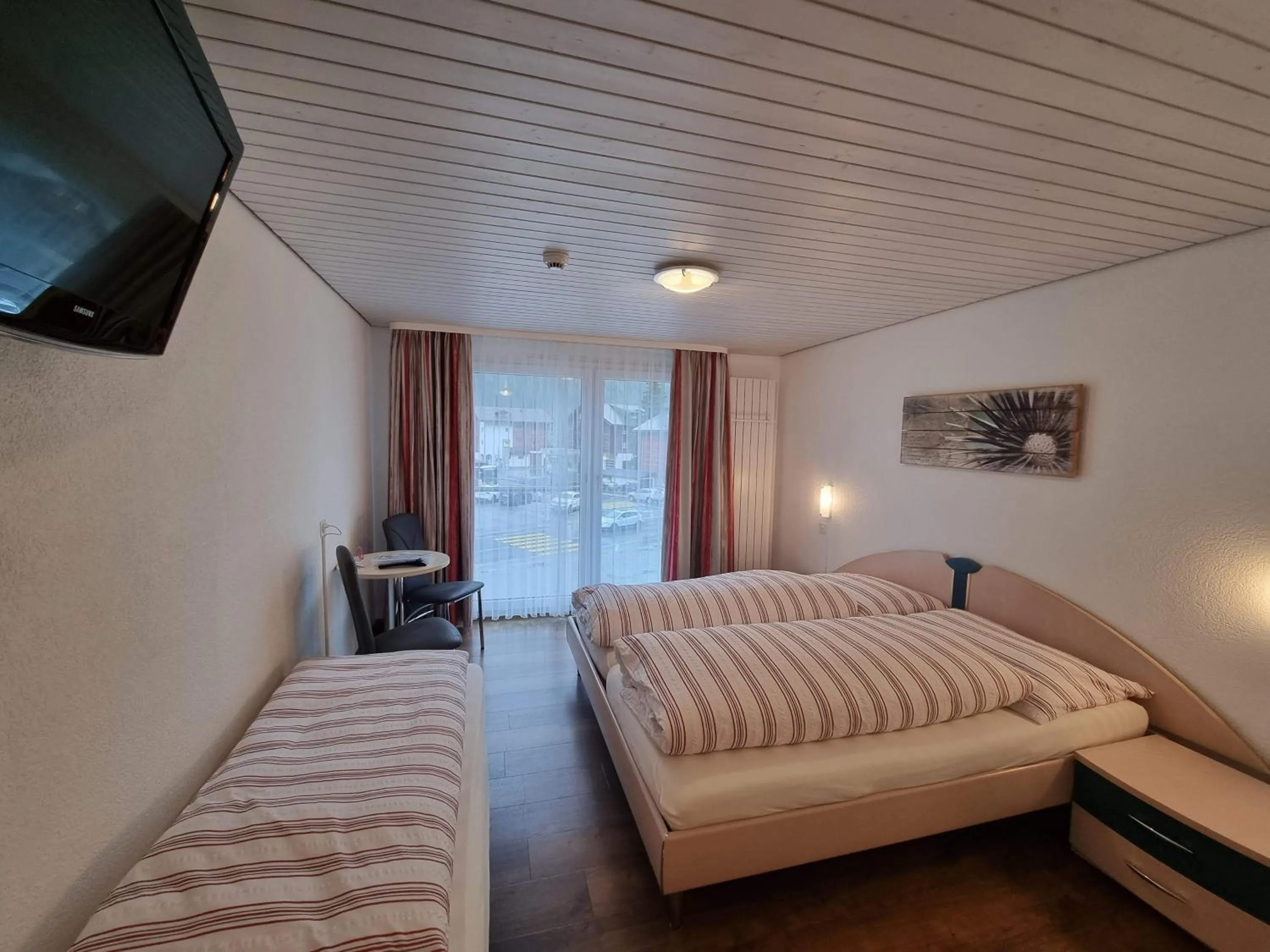 Photo of the whole room, Bed in Hotel Astoria