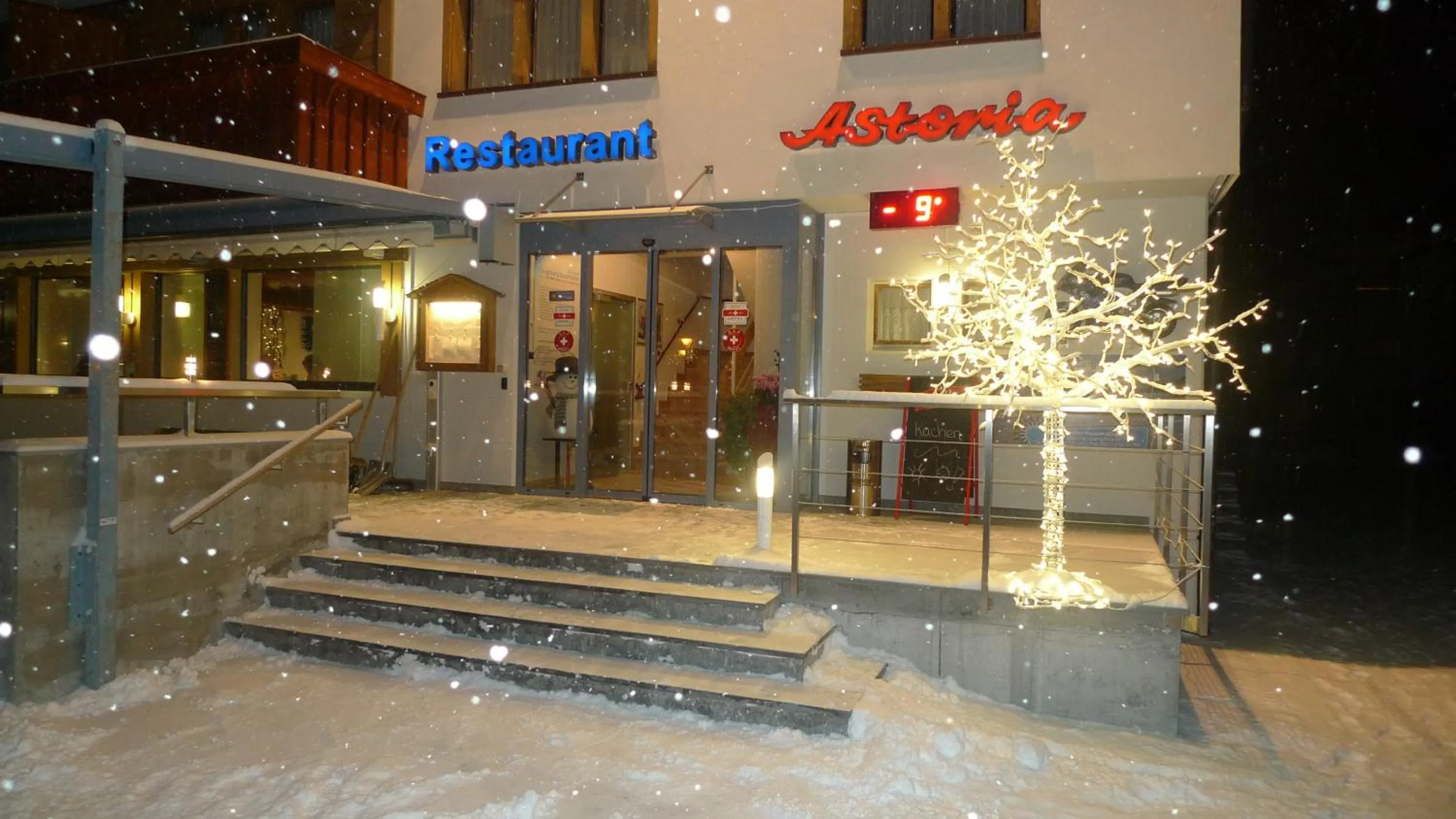 Facade/entrance in Hotel Astoria